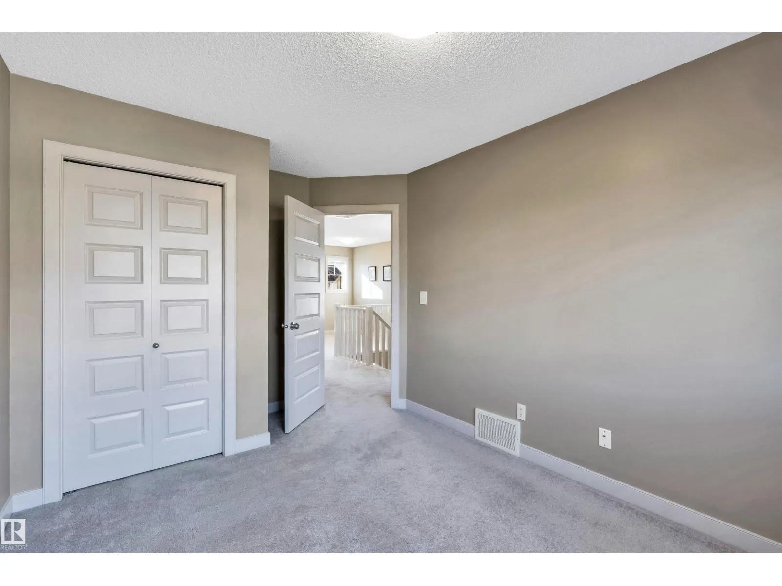 1690 CUNNINGHAM WY SW