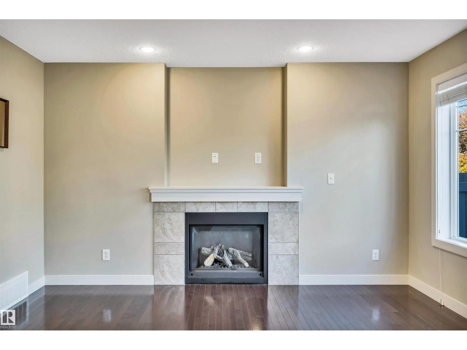 1690 CUNNINGHAM WY SW