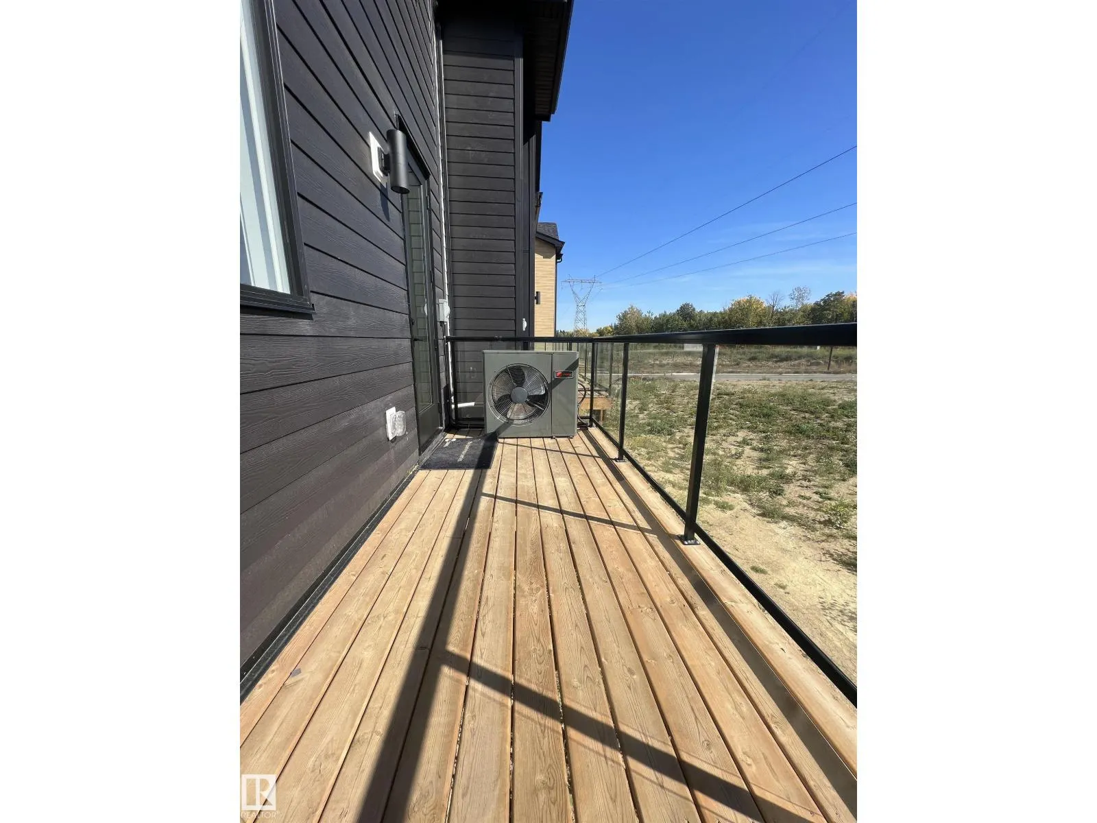 #4 5 RONDEAU DR