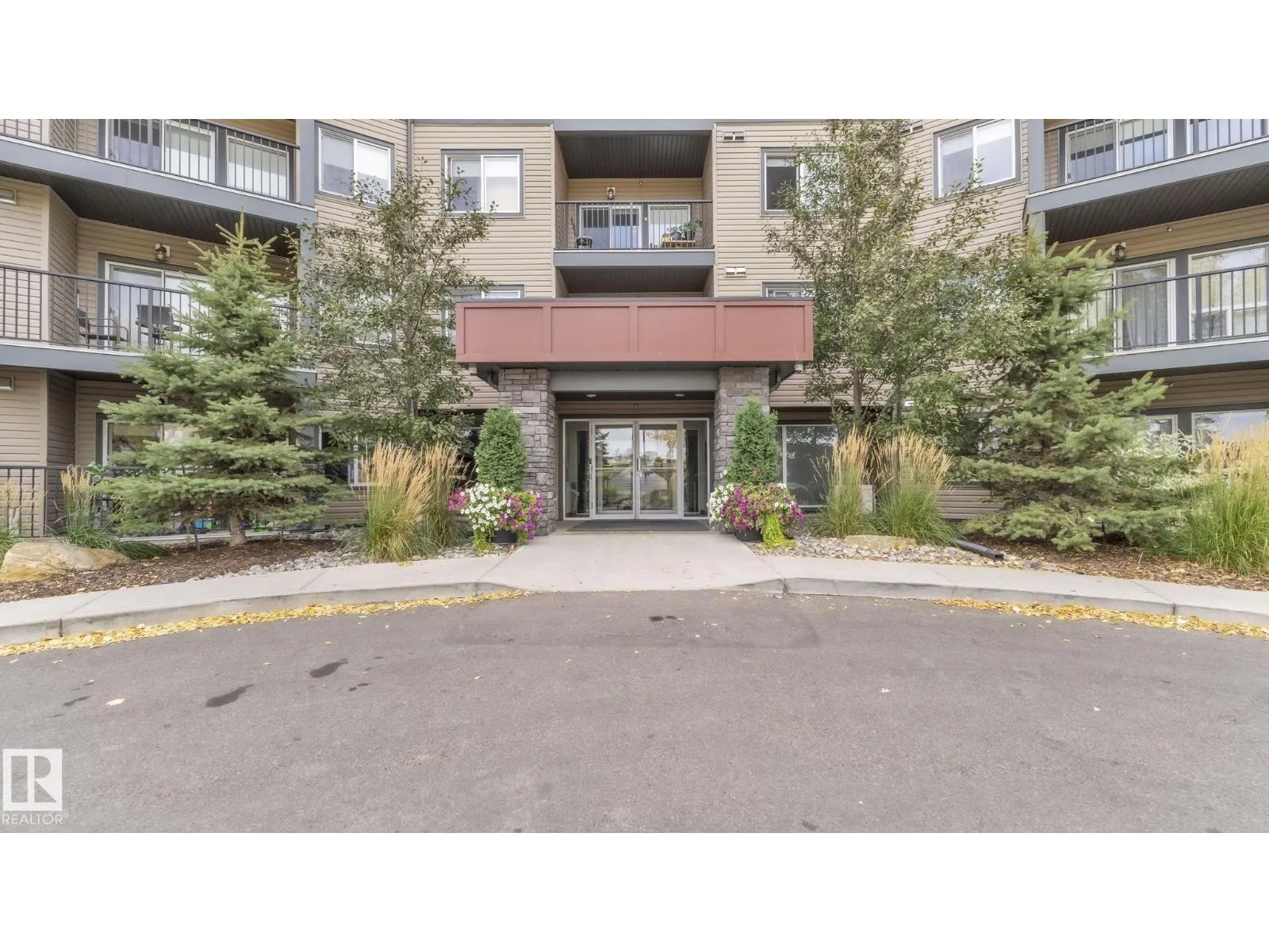 #213 11511 27 AV NW