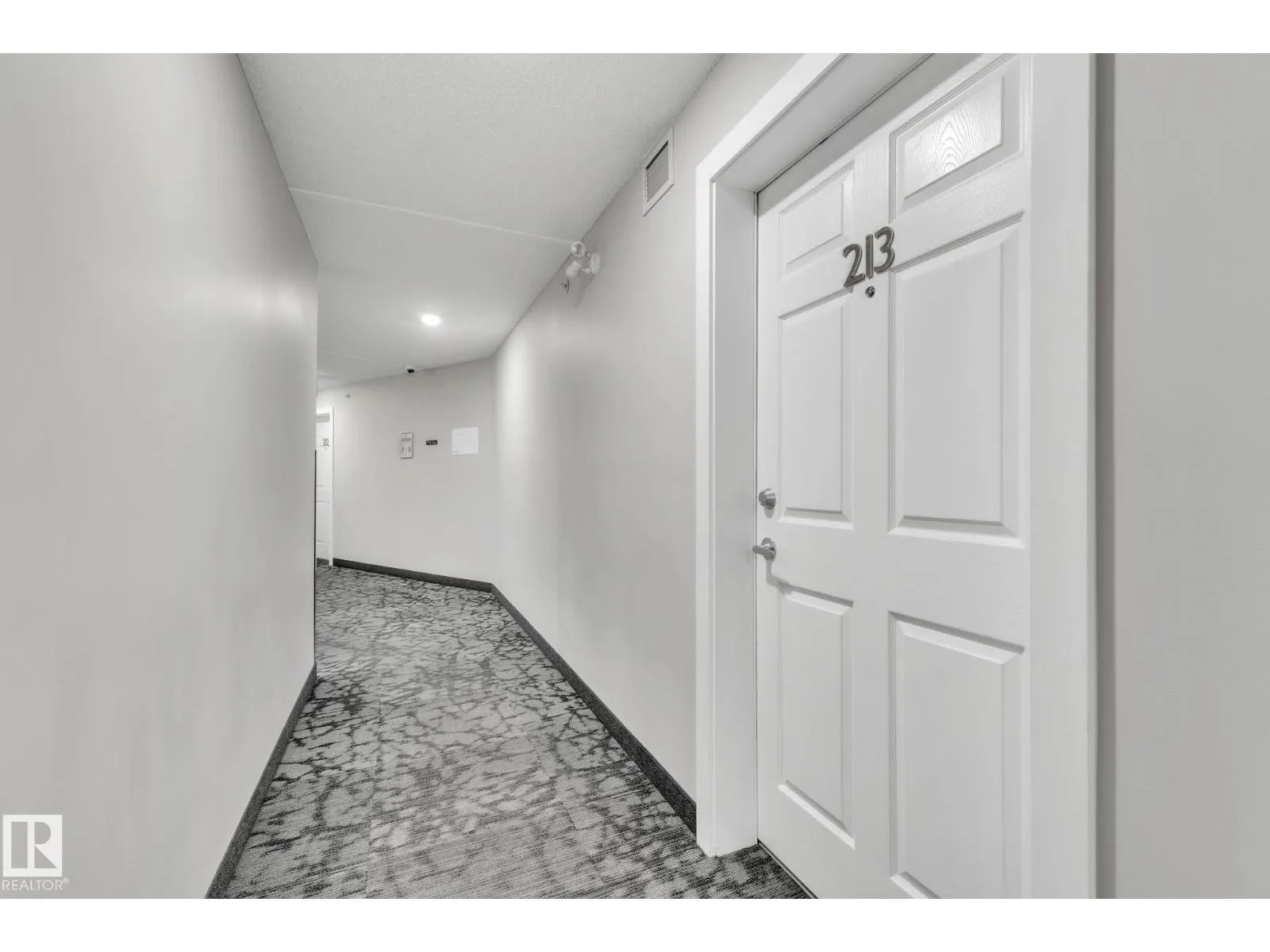 #213 11511 27 AV NW