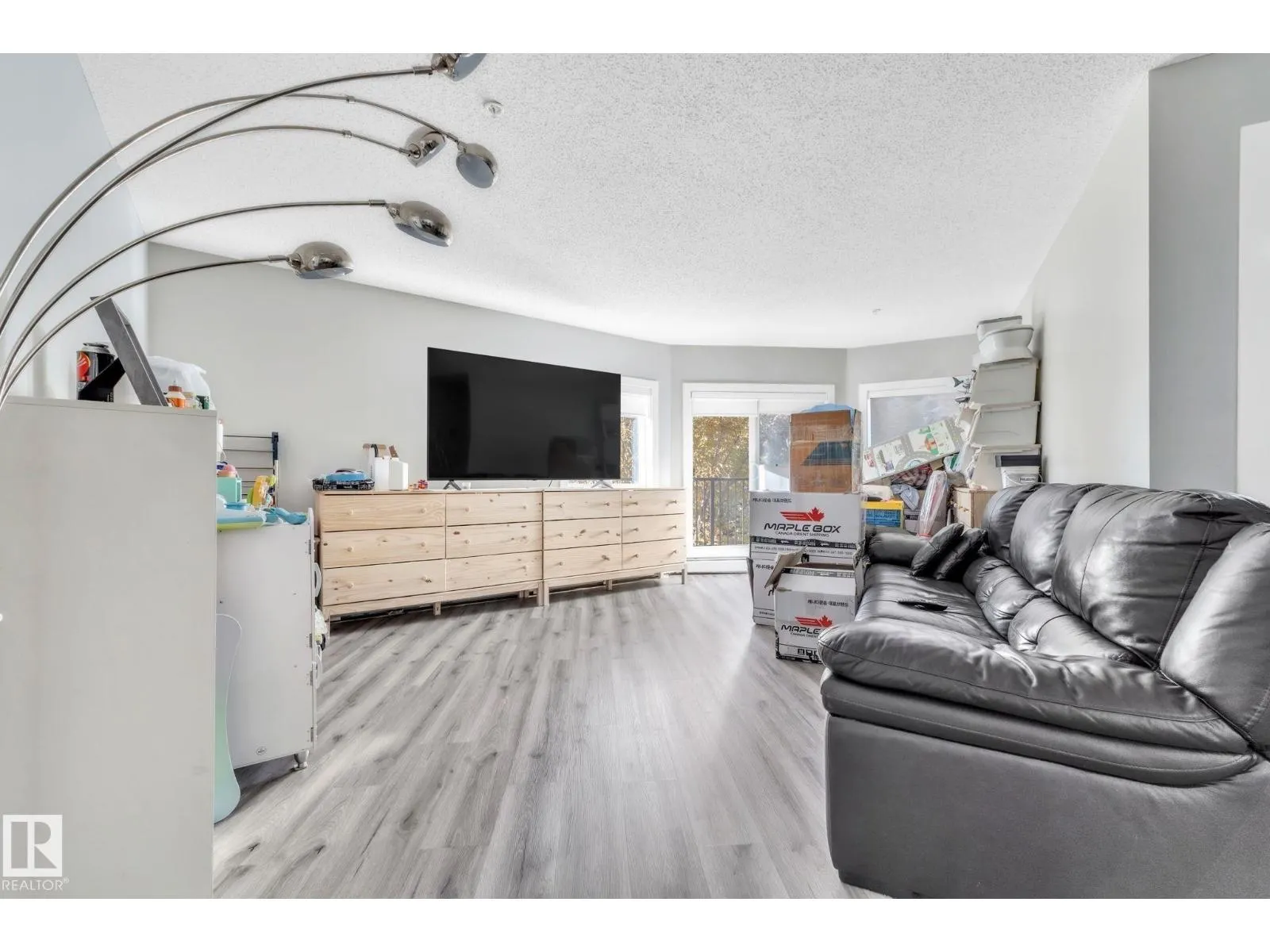 #213 11511 27 AV NW
