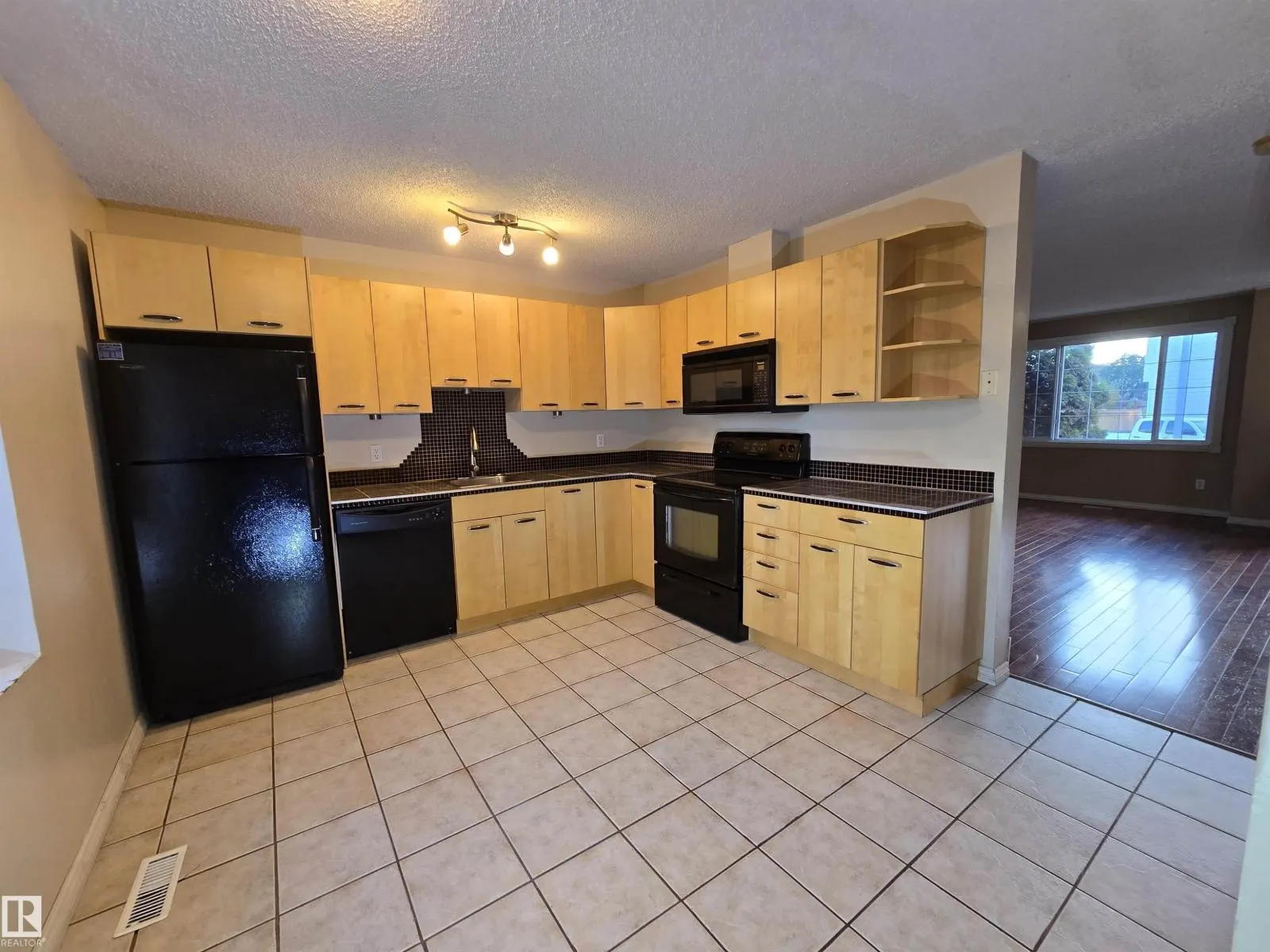 8019 178 ST NW