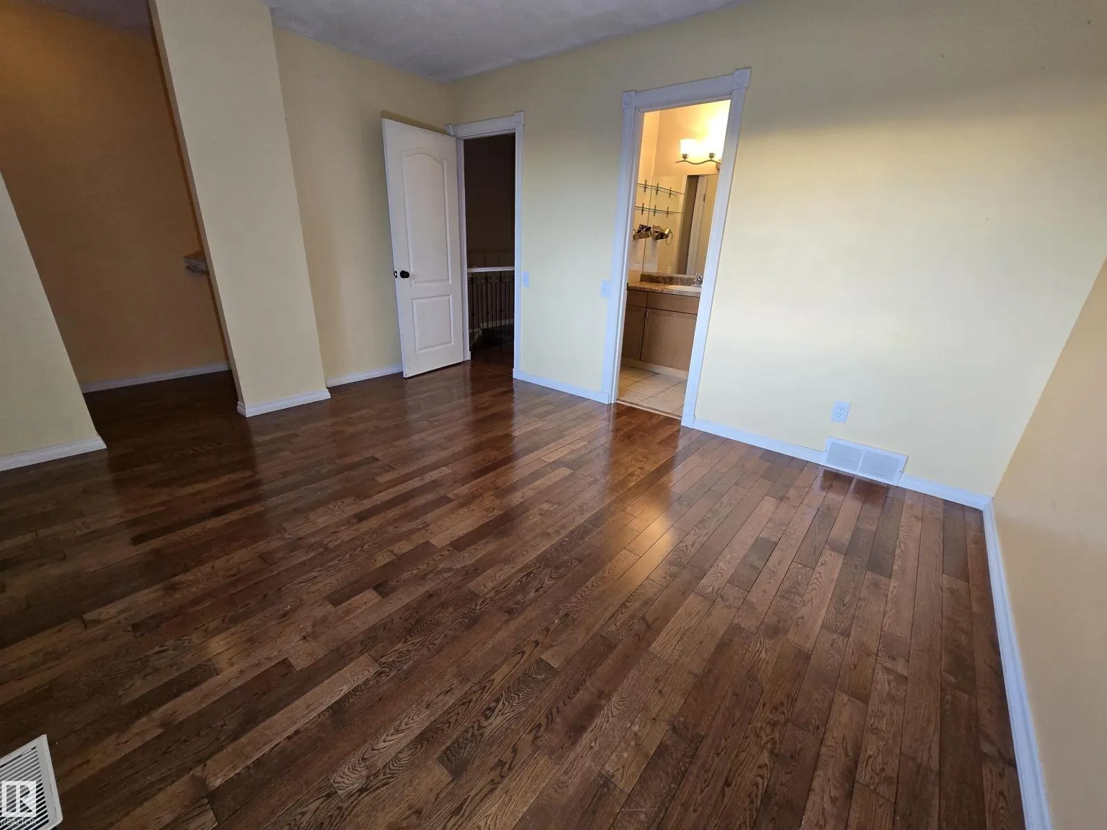 8019 178 ST NW