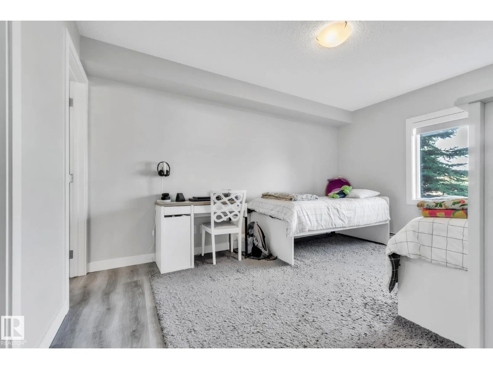 #105 11511 27 AV NW