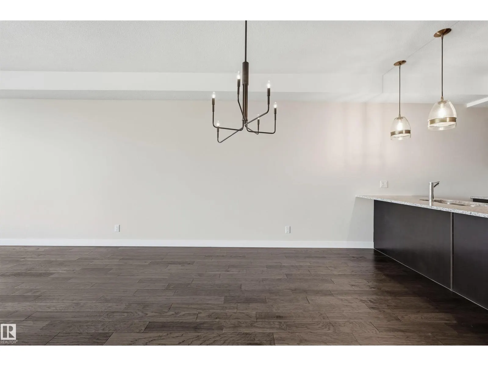 #413 625 LEGER WY NW