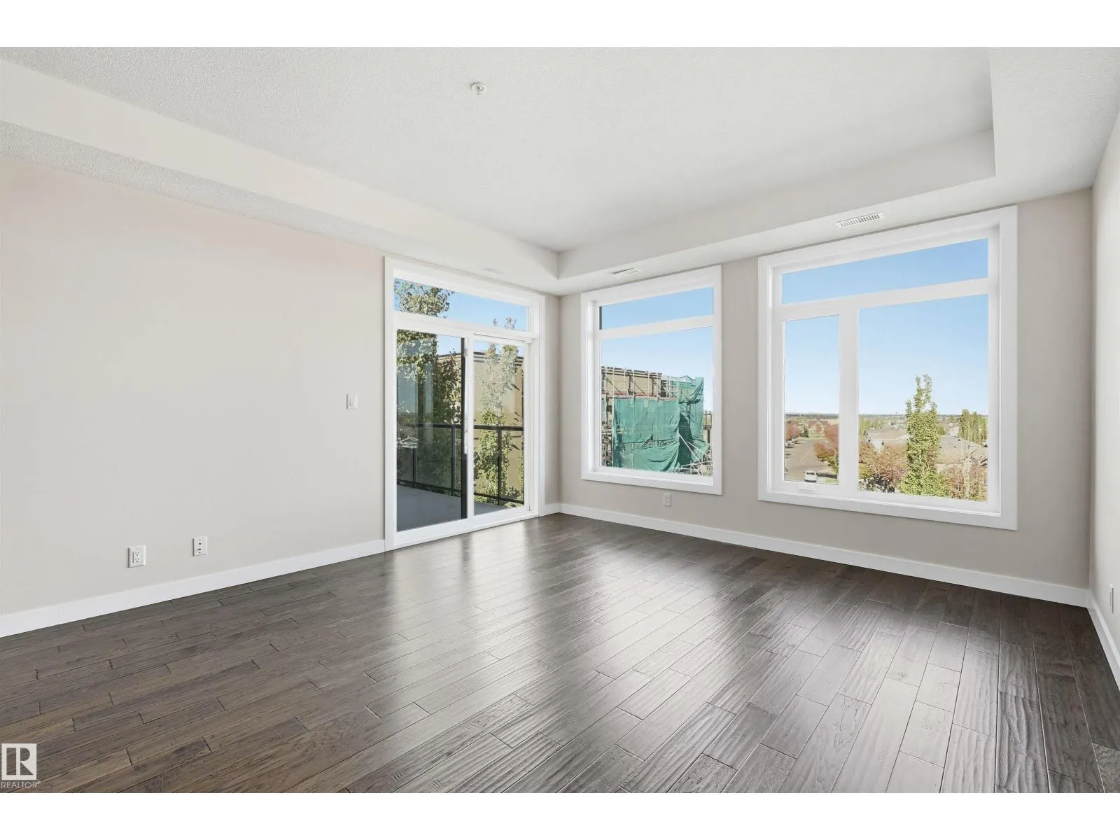 #413 625 LEGER WY NW