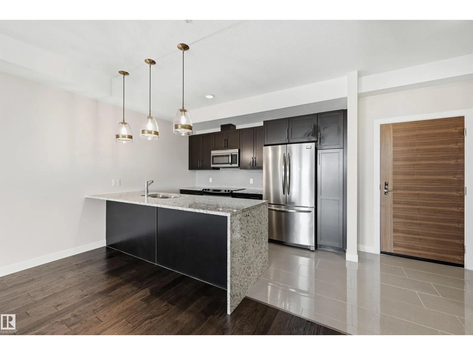 #413 625 LEGER WY NW