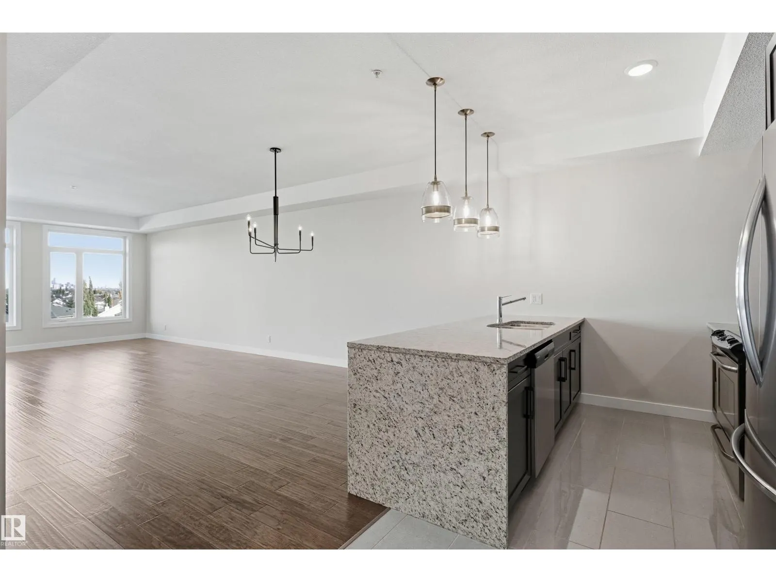 #413 625 LEGER WY NW