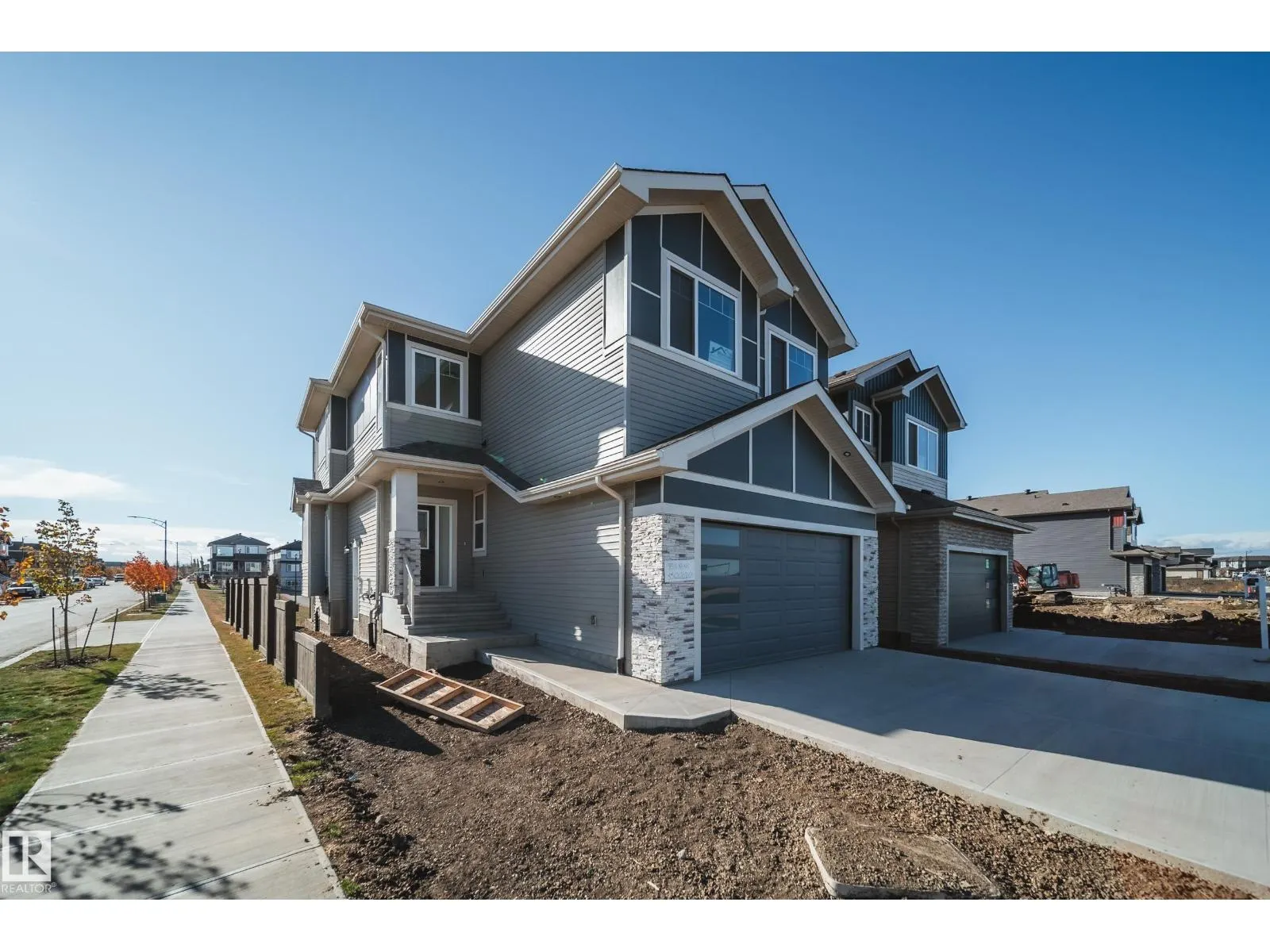 8511 183 AV NW NW