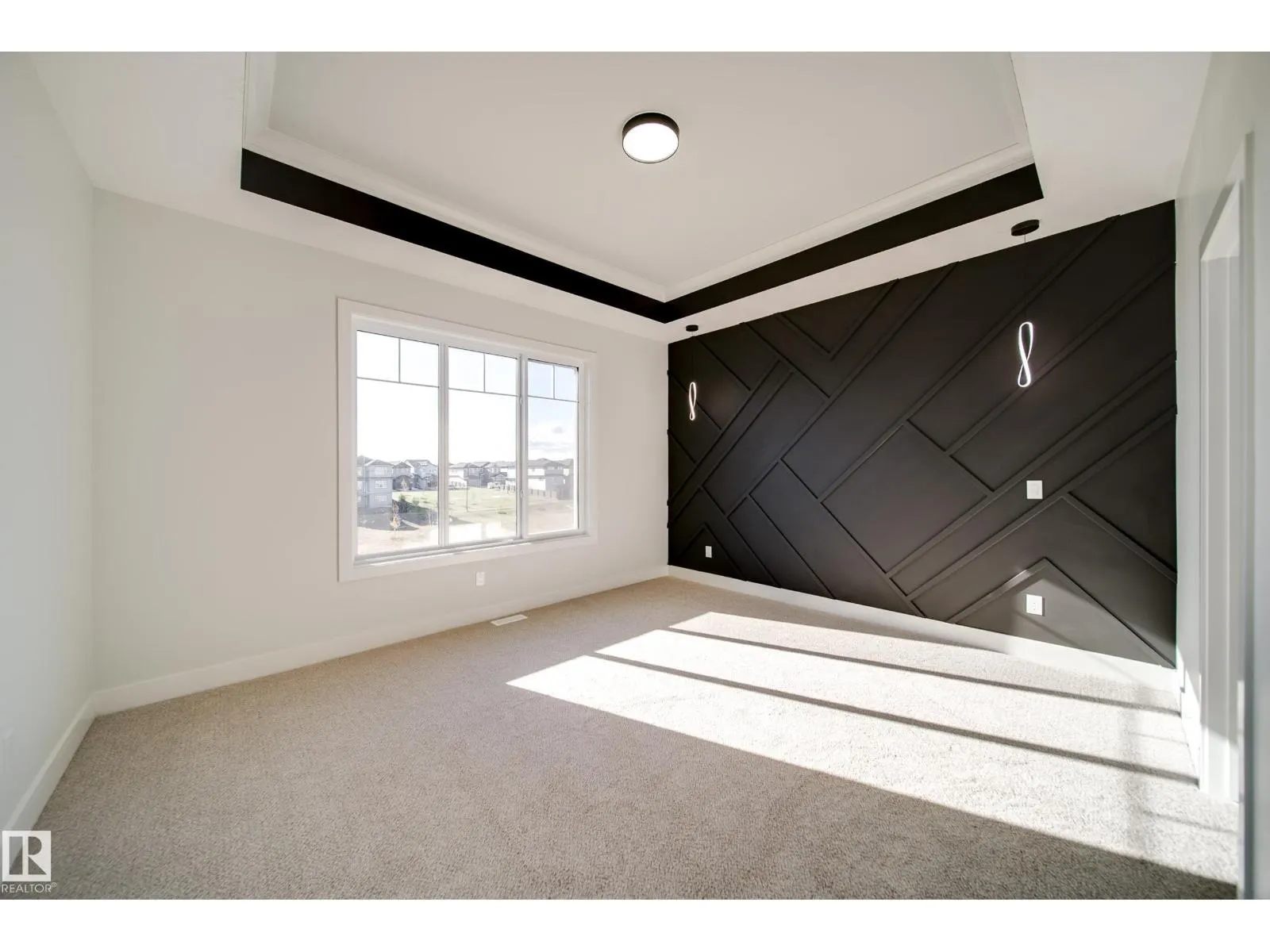 8511 183 AV NW NW
