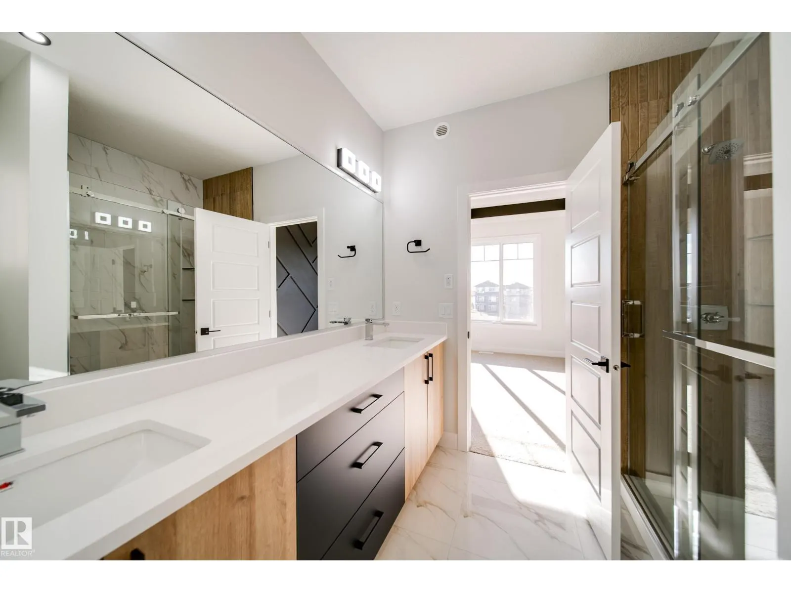 8511 183 AV NW NW