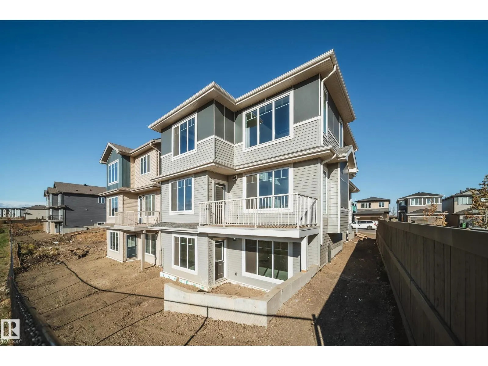8511 183 AV NW NW
