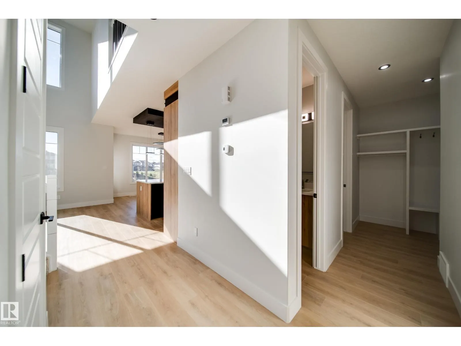 8511 183 AV NW NW