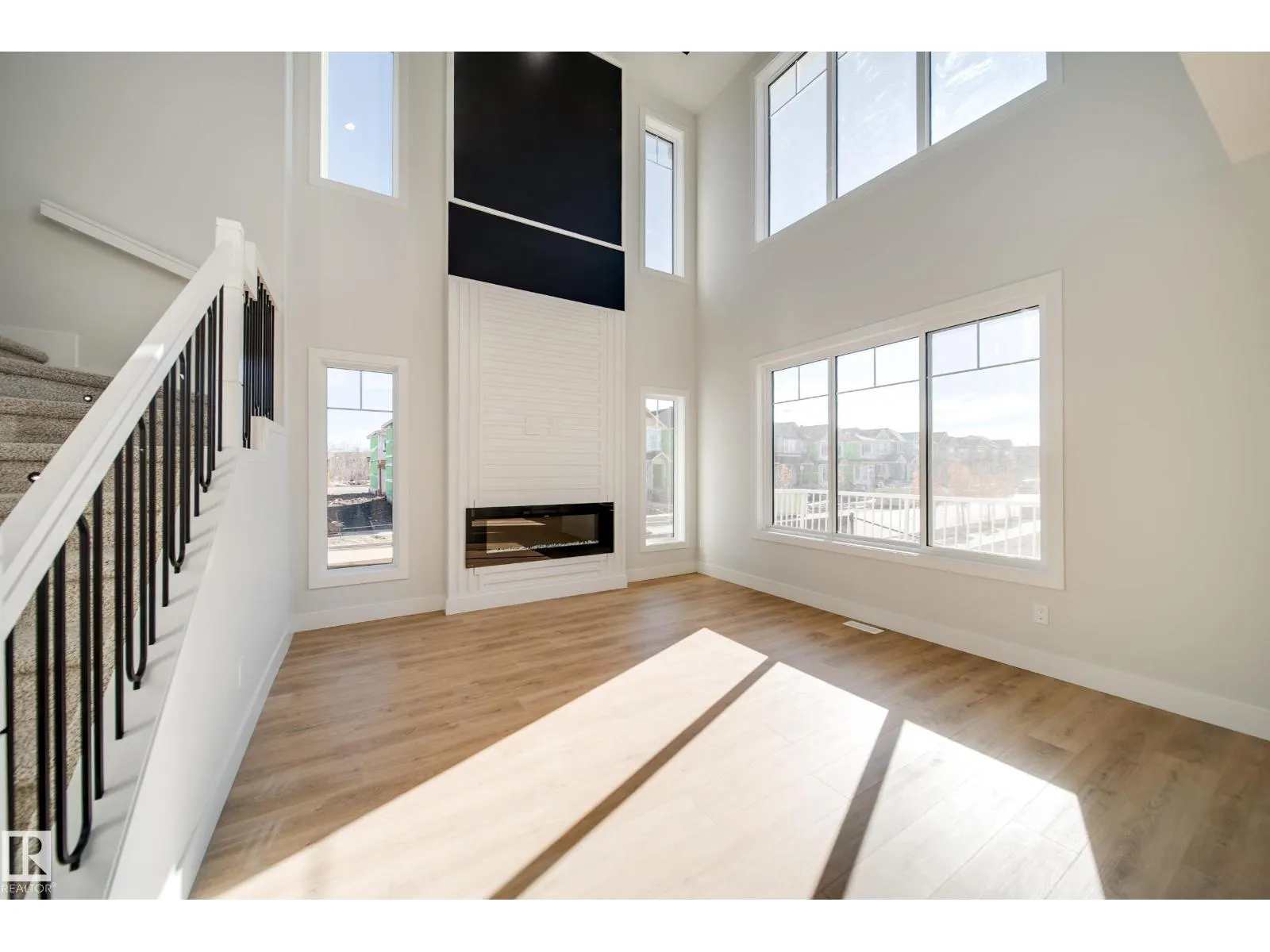 8511 183 AV NW NW