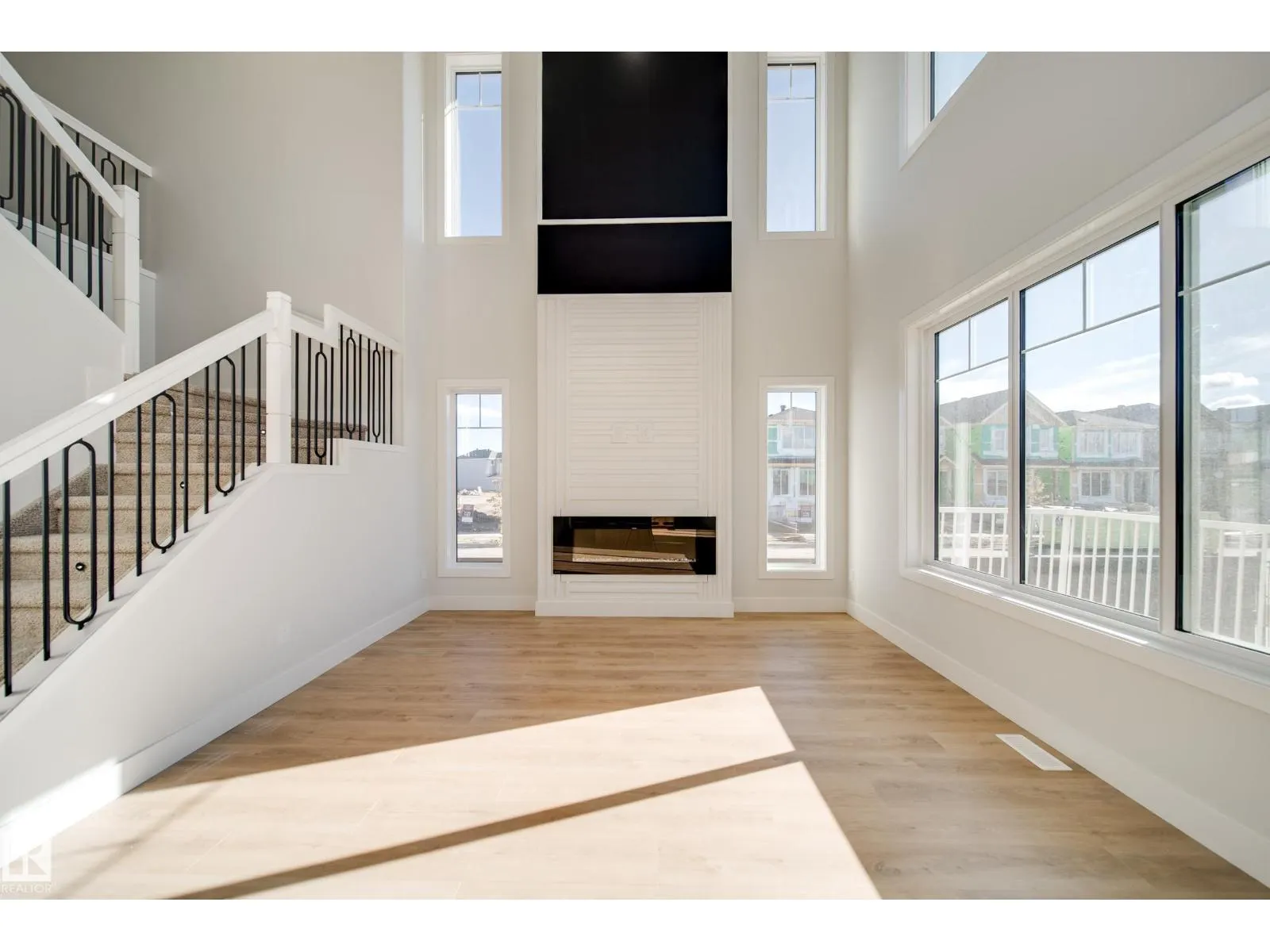 8511 183 AV NW NW