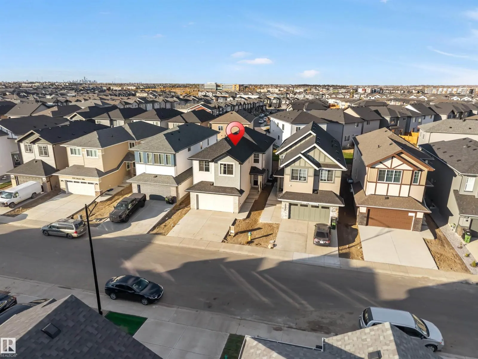 1524 11 AV NW