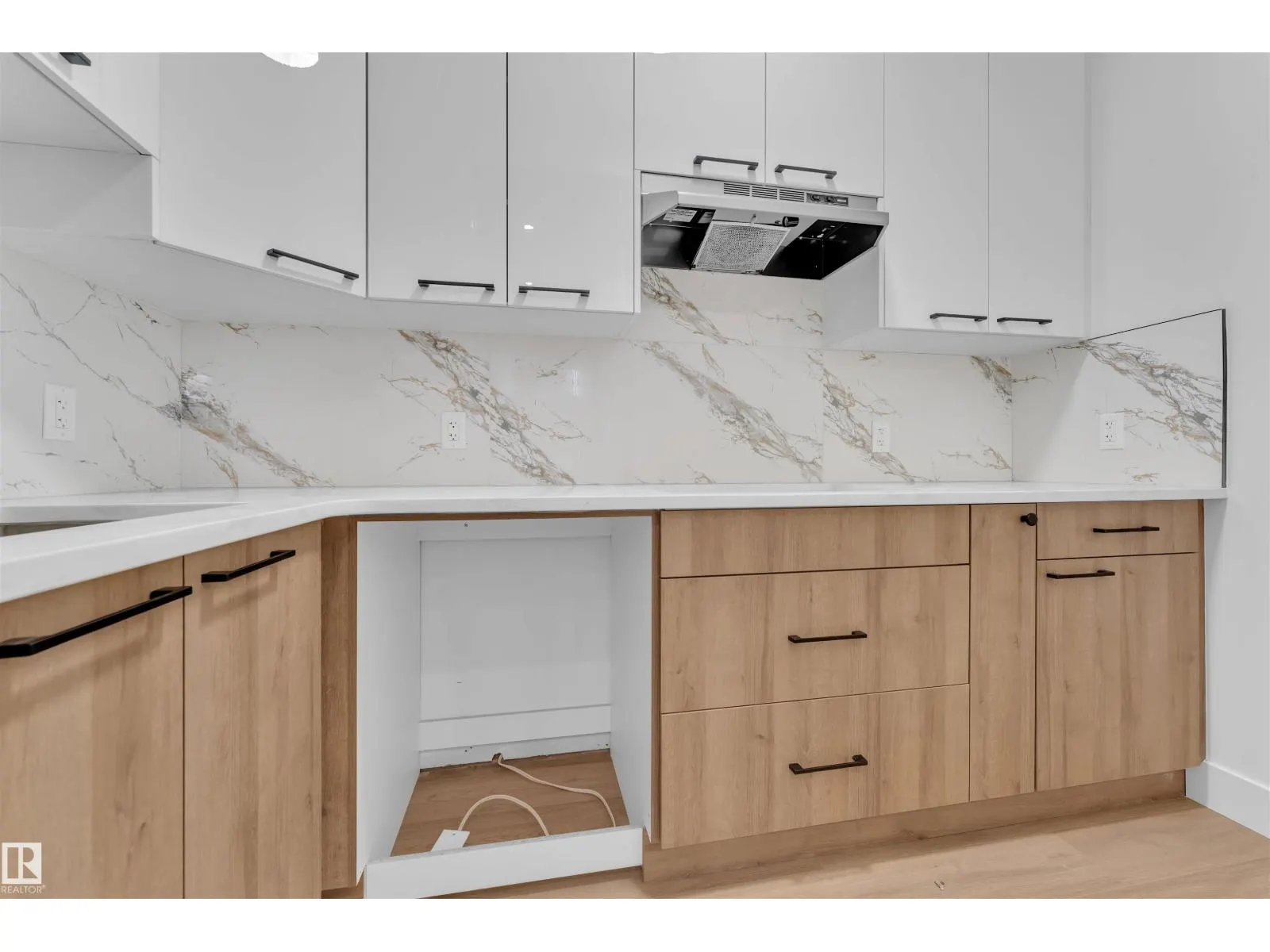 6310 20 ST NE