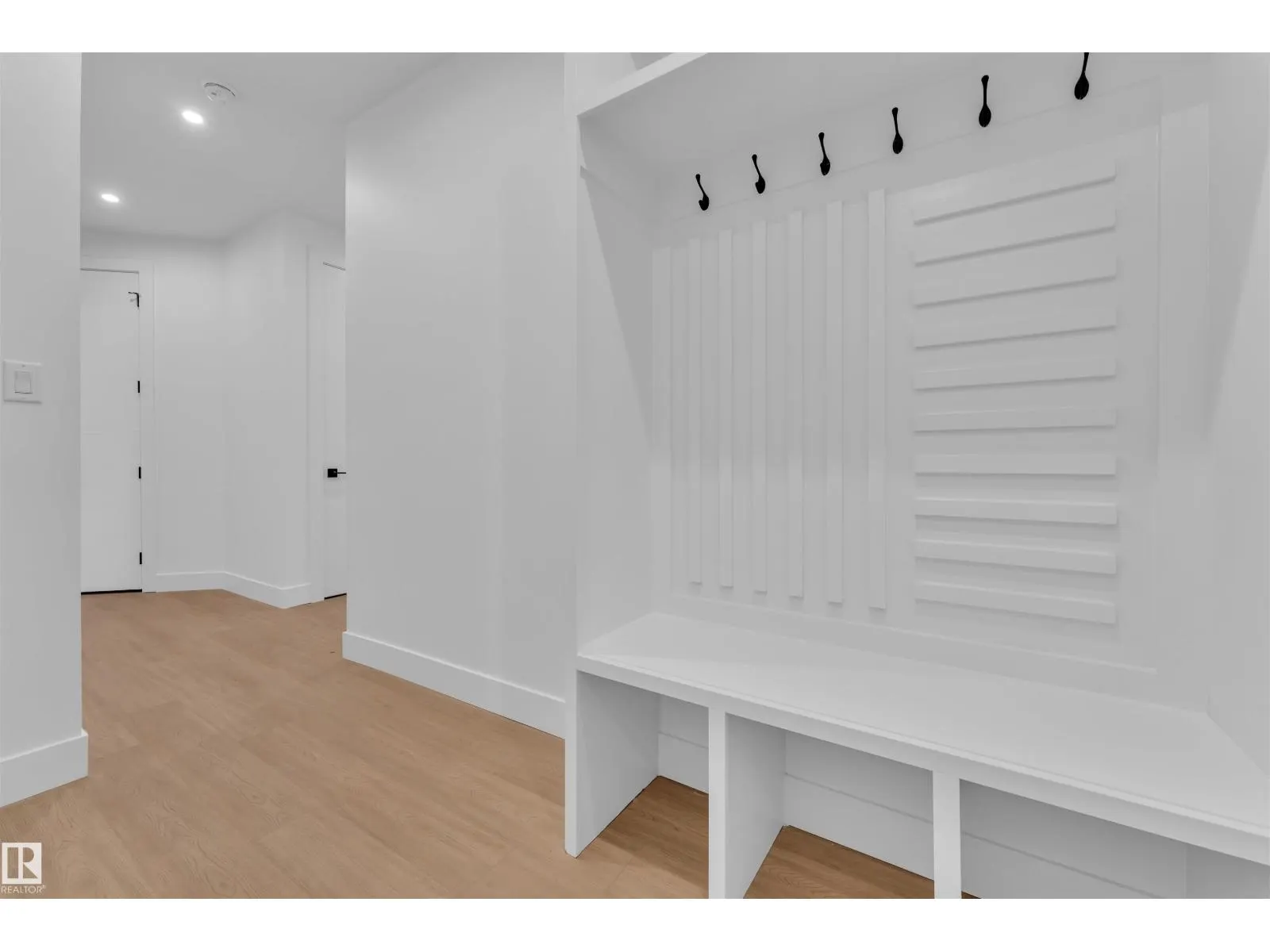 6310 20 ST NE
