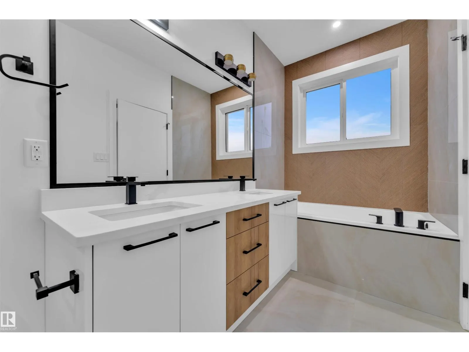 6310 20 ST NE