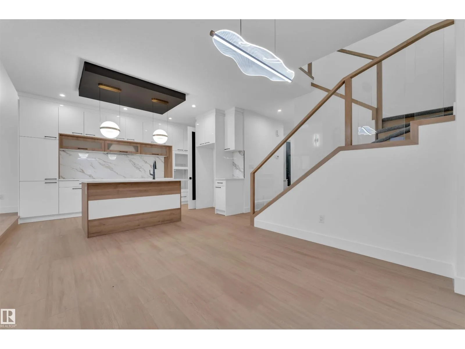 6310 20 ST NE