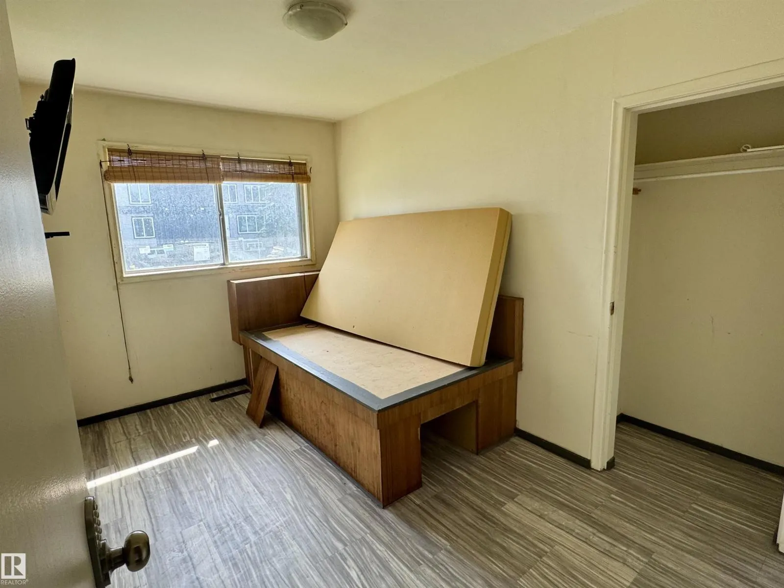 12312 82 ST NW