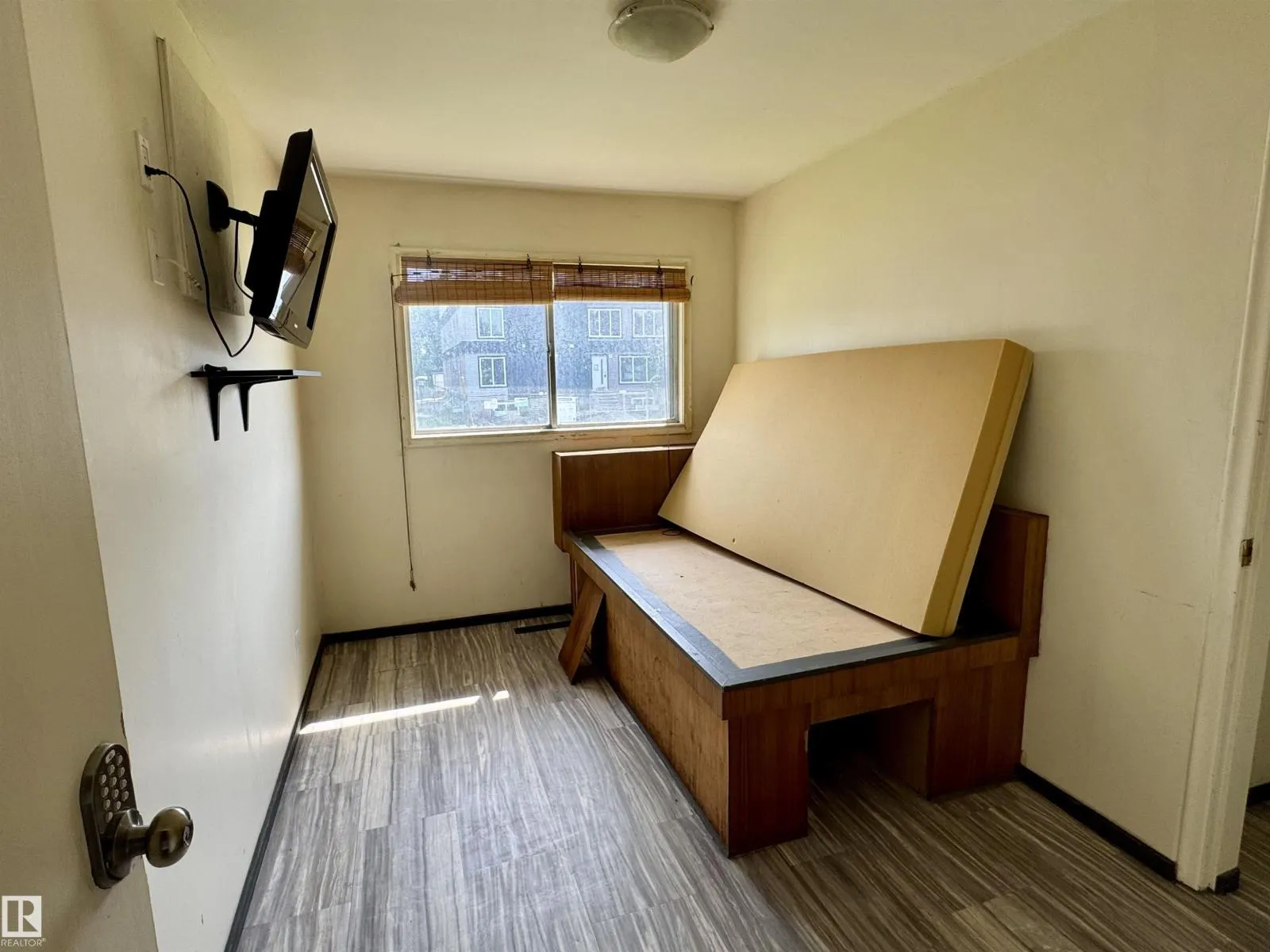 12312 82 ST NW