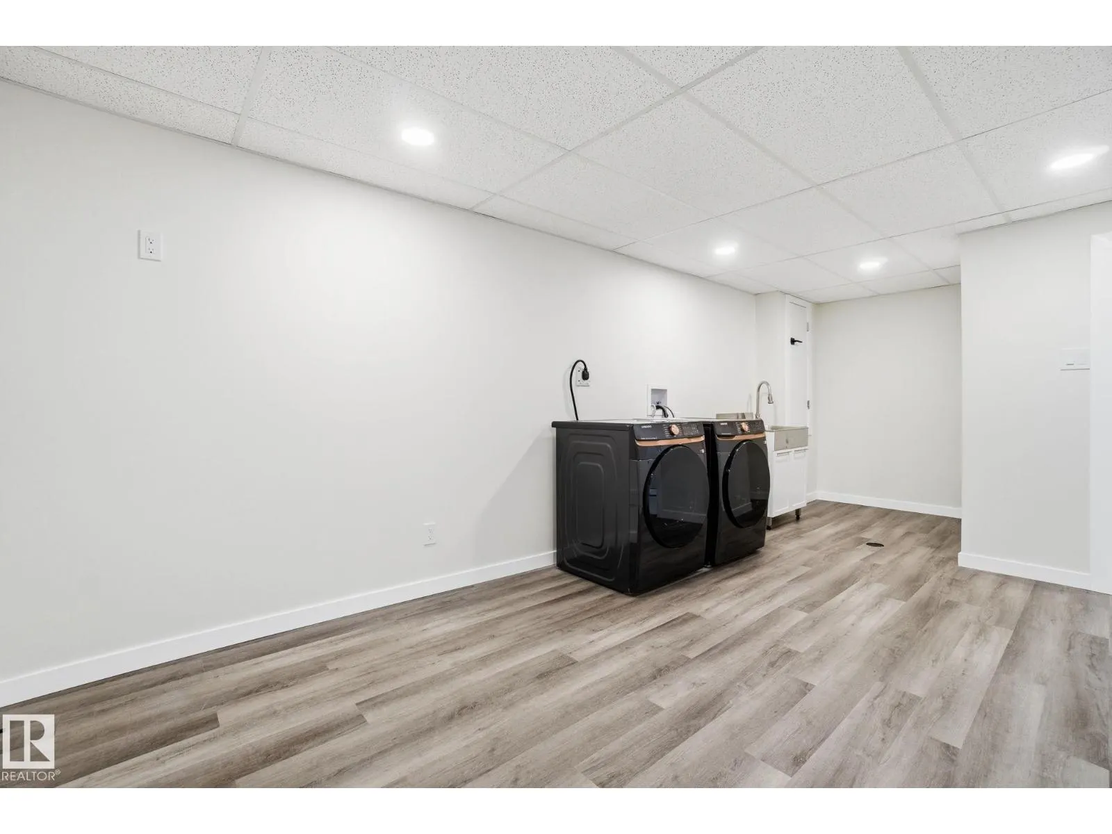 10524 134 AV NW