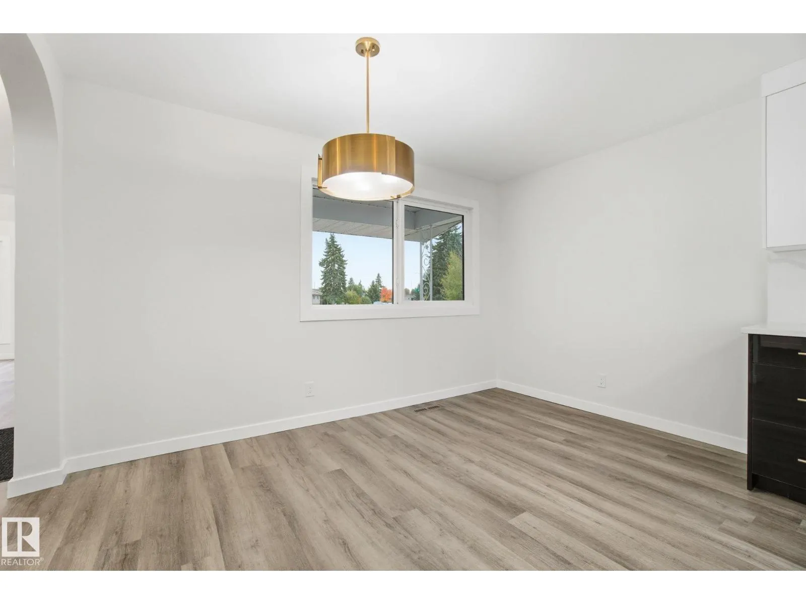 10524 134 AV NW