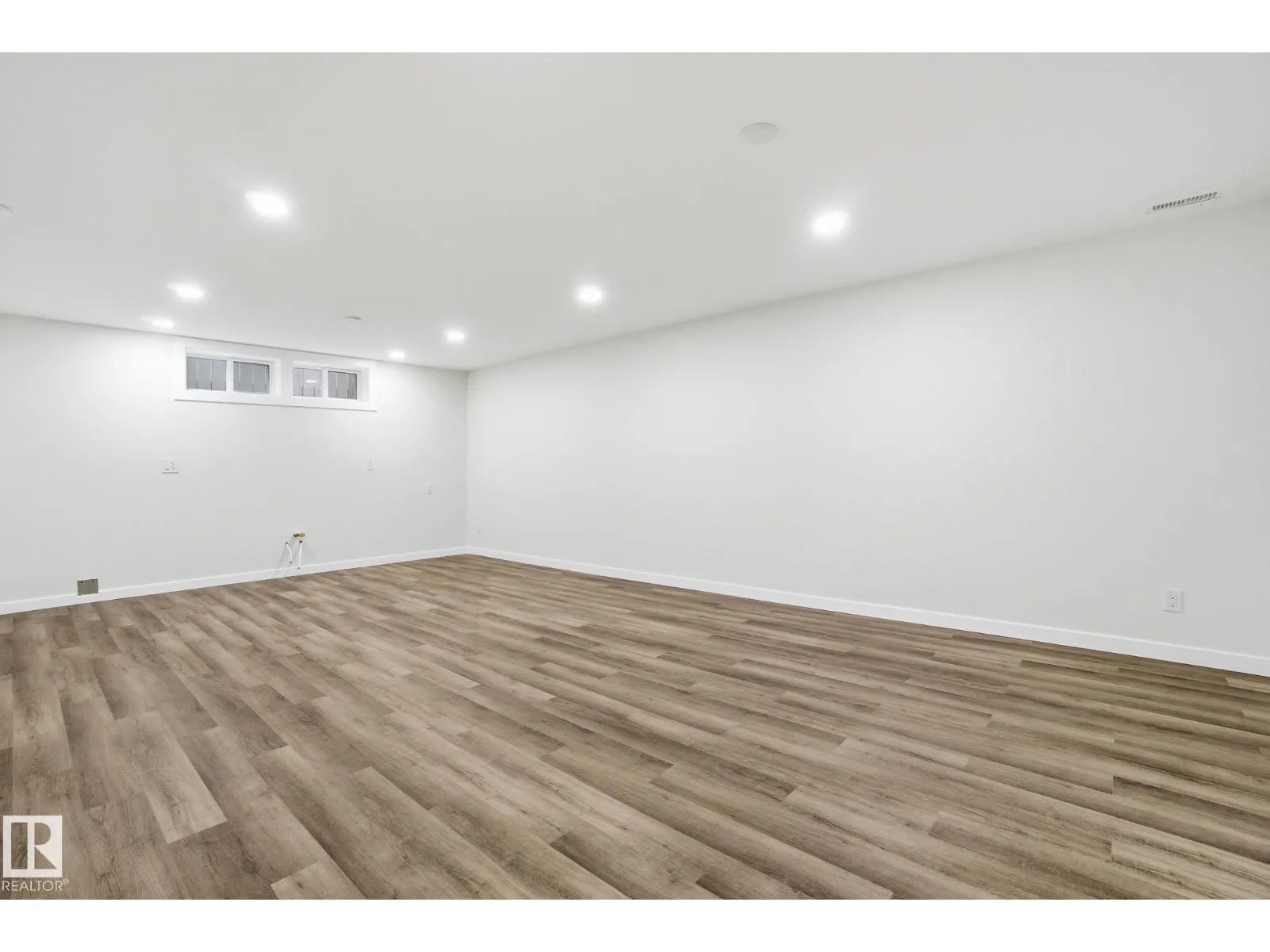 10524 134 AV NW