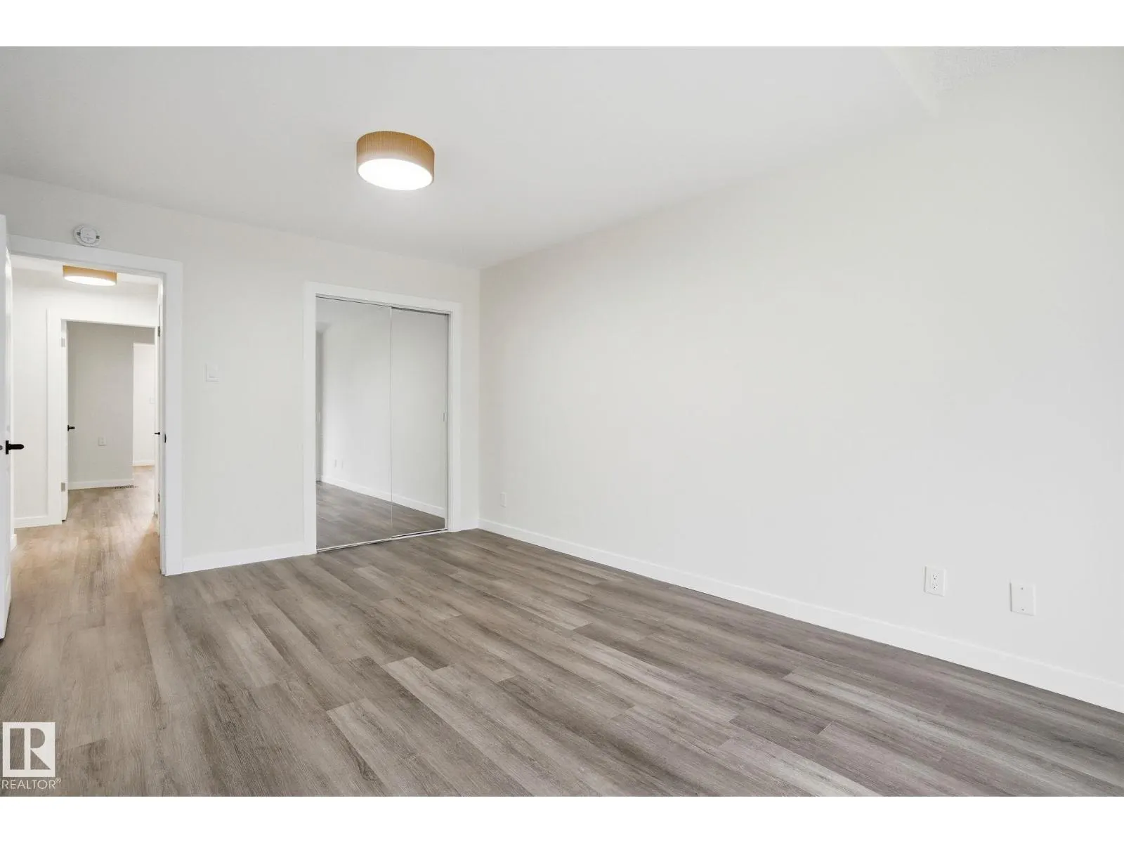 10524 134 AV NW
