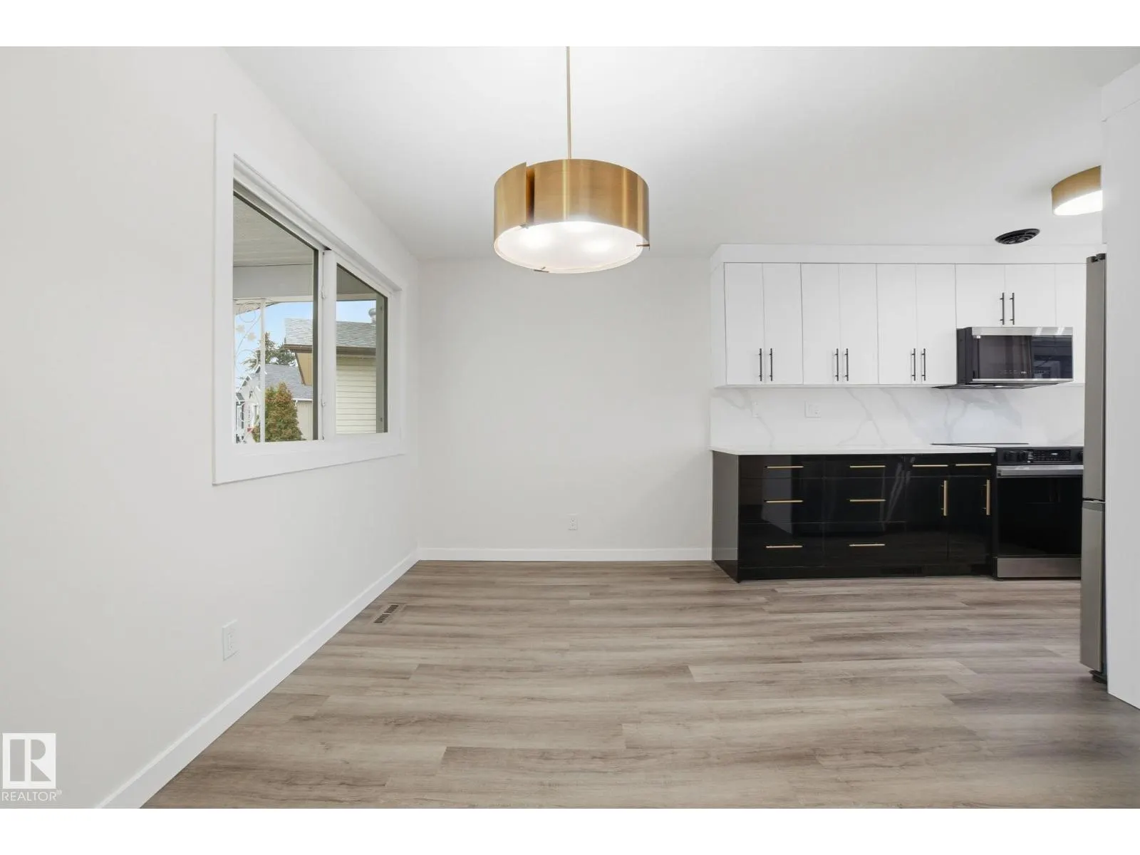 10524 134 AV NW