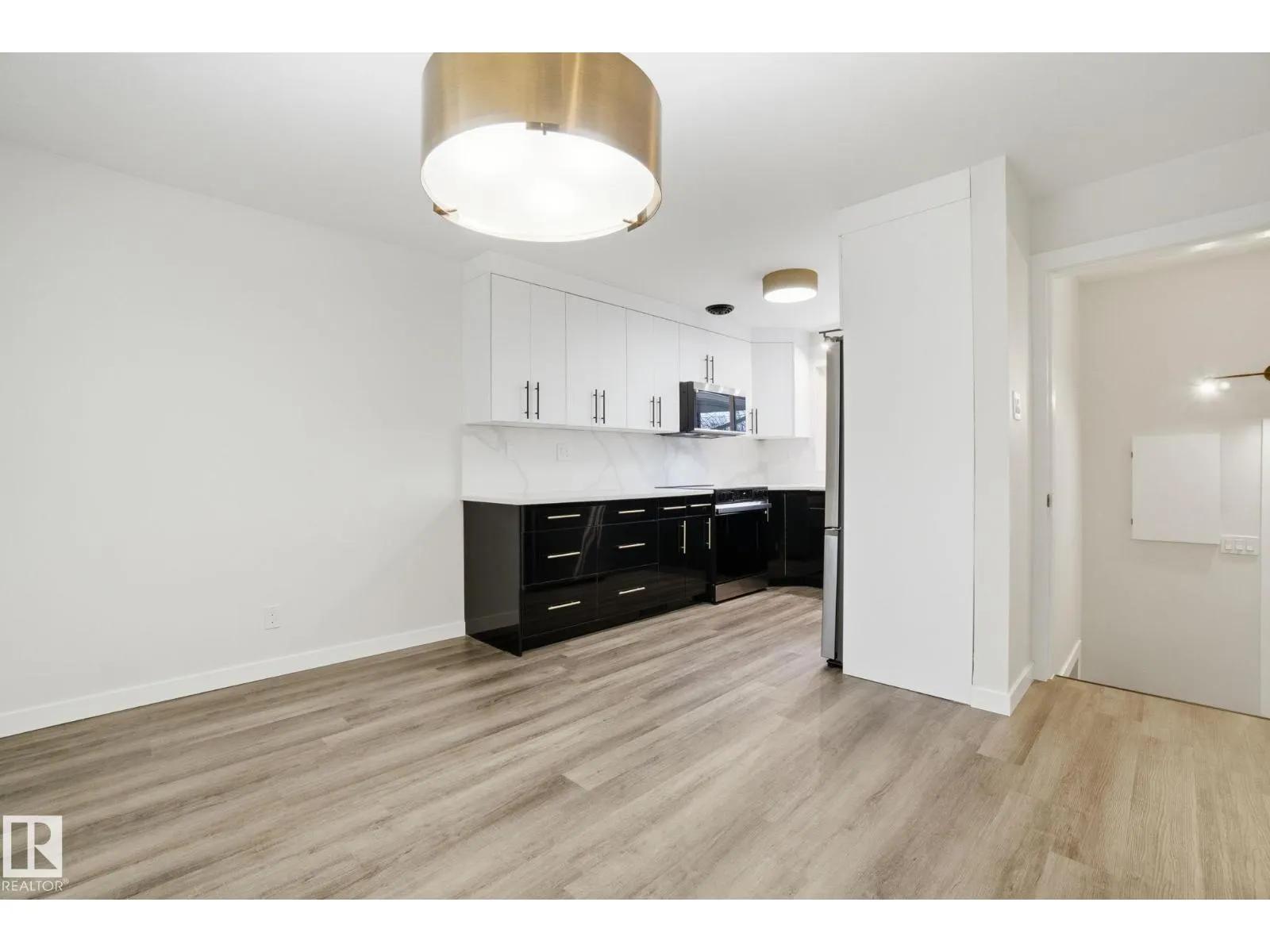 10524 134 AV NW