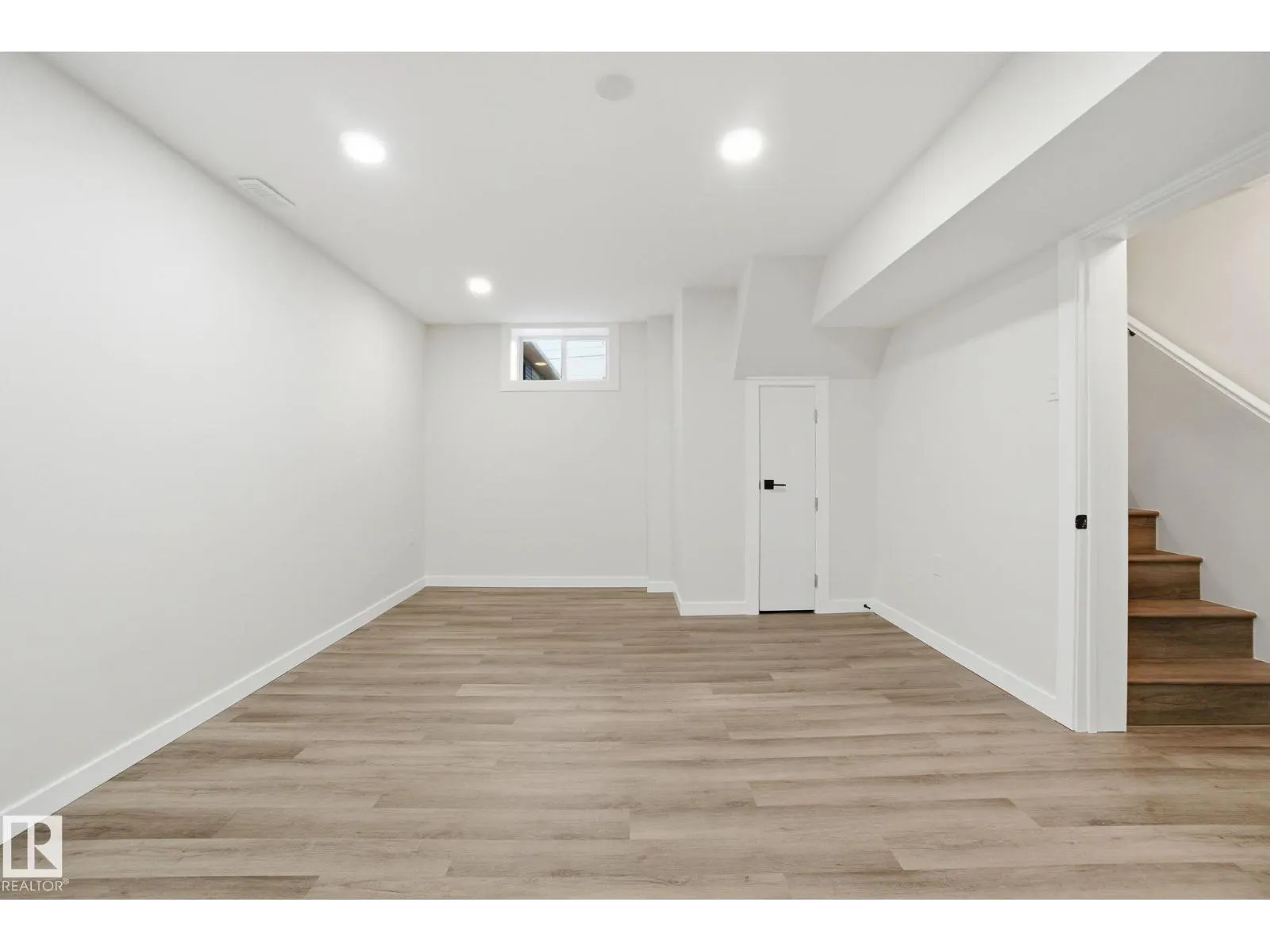 10524 134 AV NW