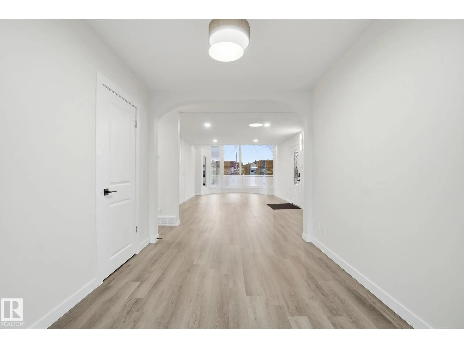10524 134 AV NW