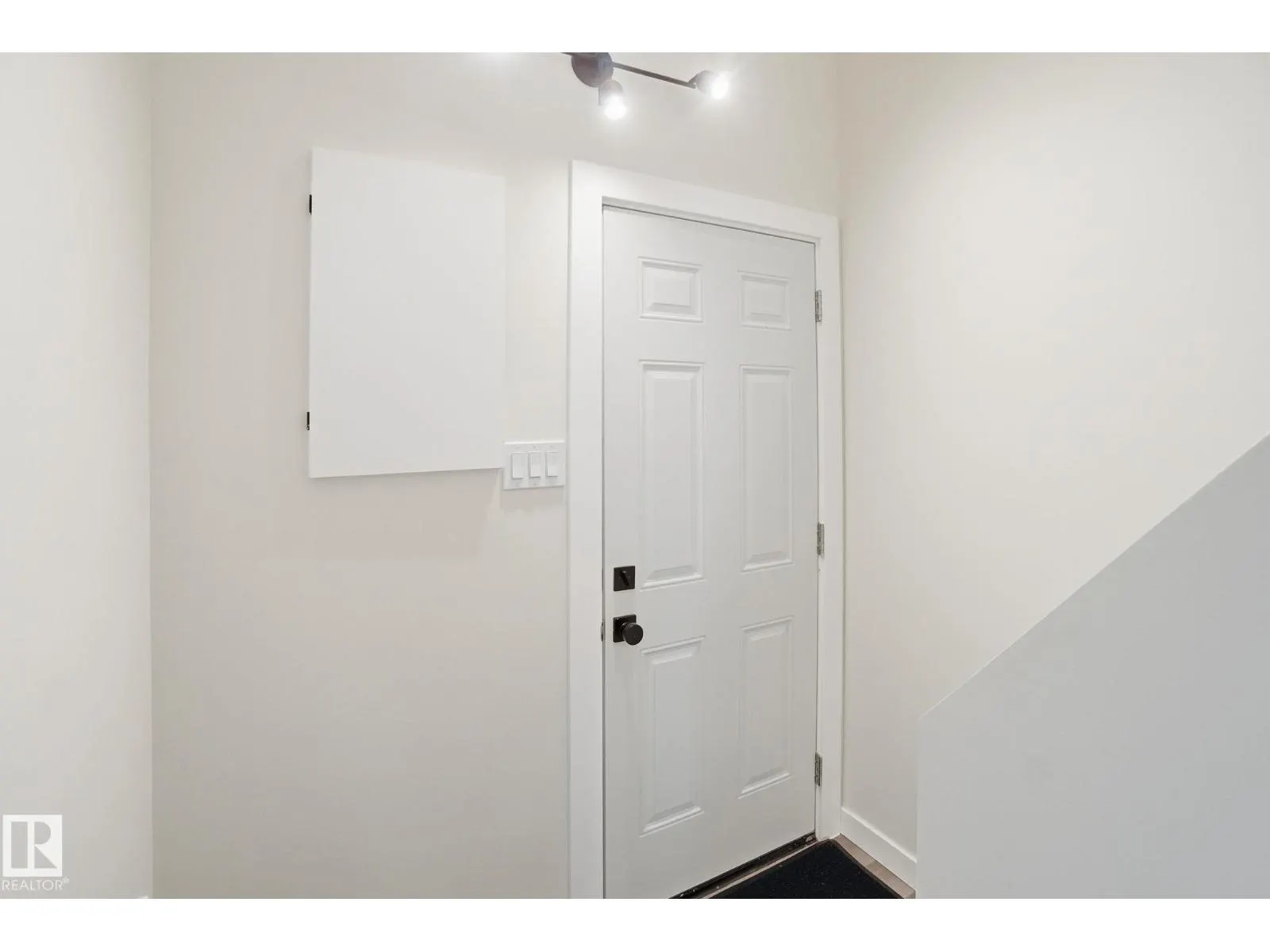 10524 134 AV NW
