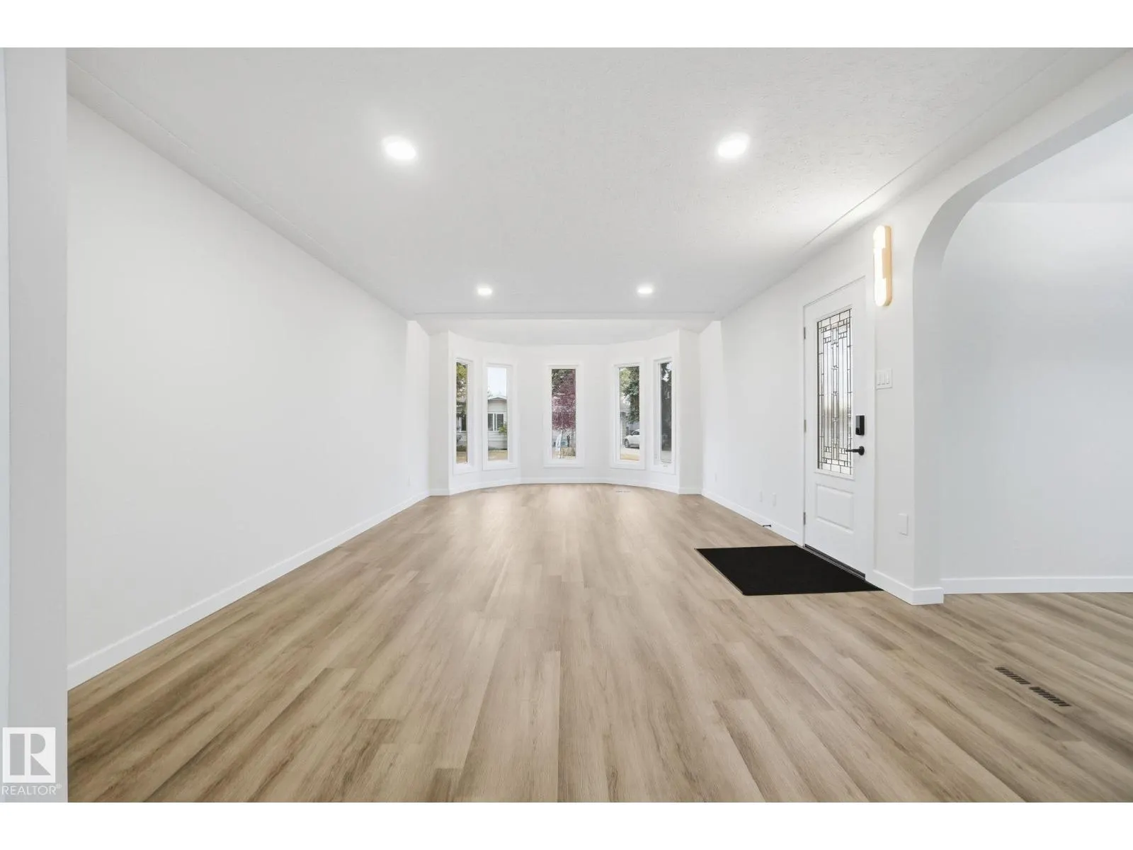 10524 134 AV NW