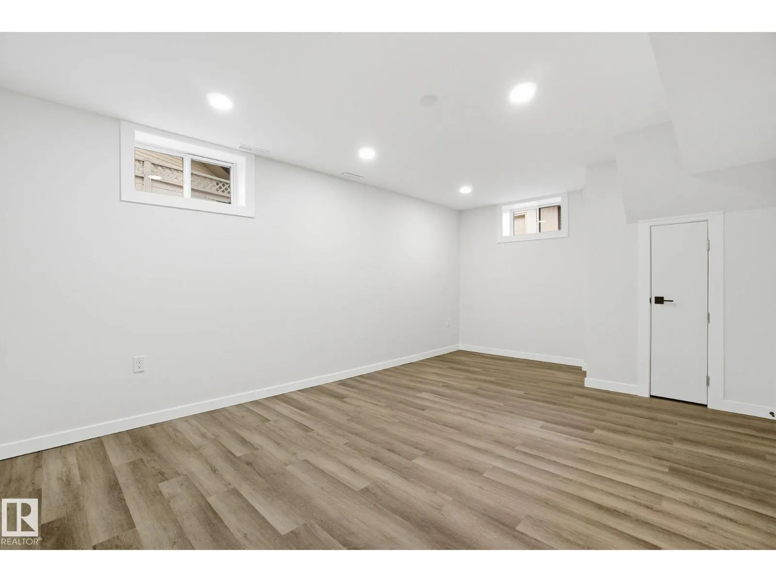 10524 134 AV NW