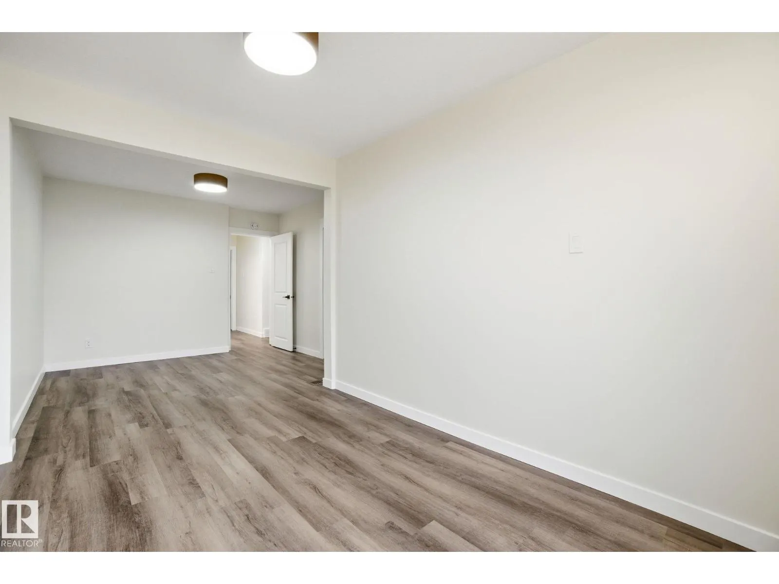 10524 134 AV NW