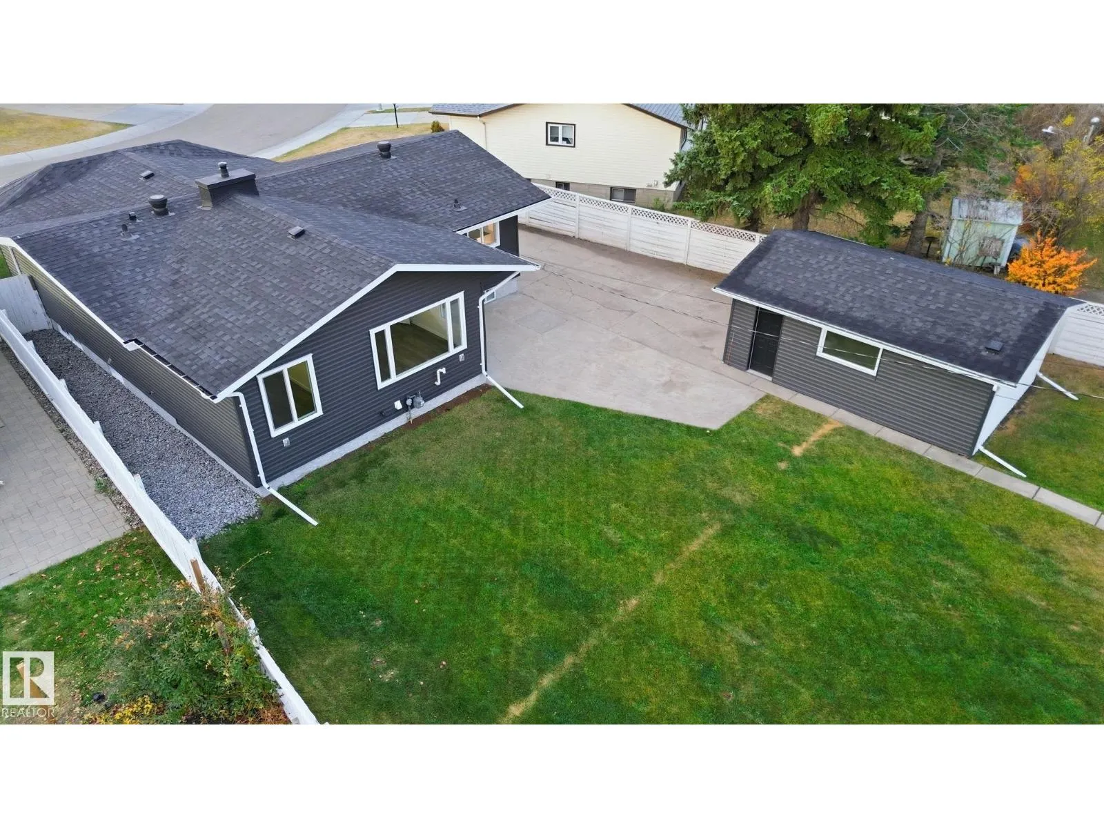 10524 134 AV NW