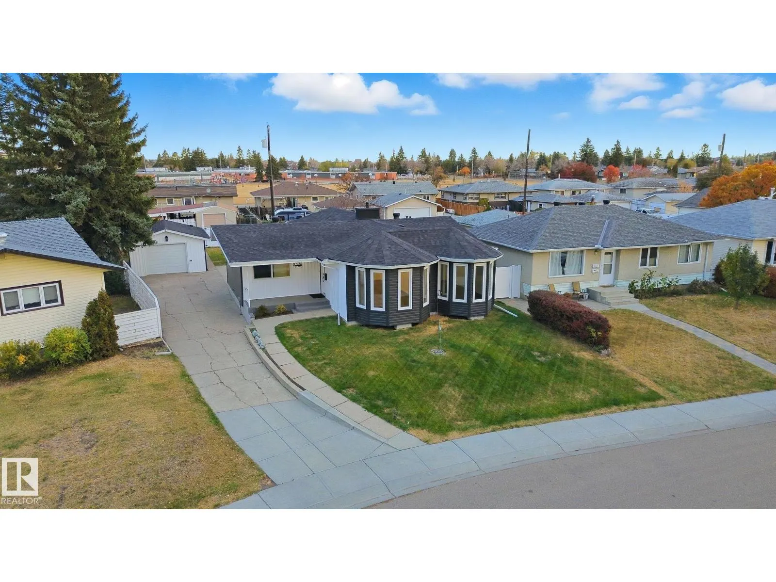 10524 134 AV NW