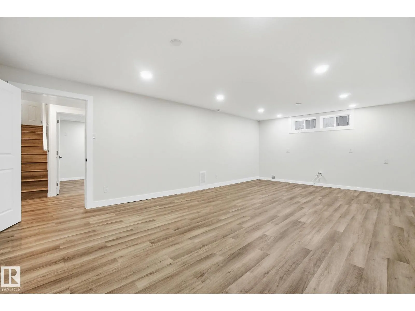 10524 134 AV NW