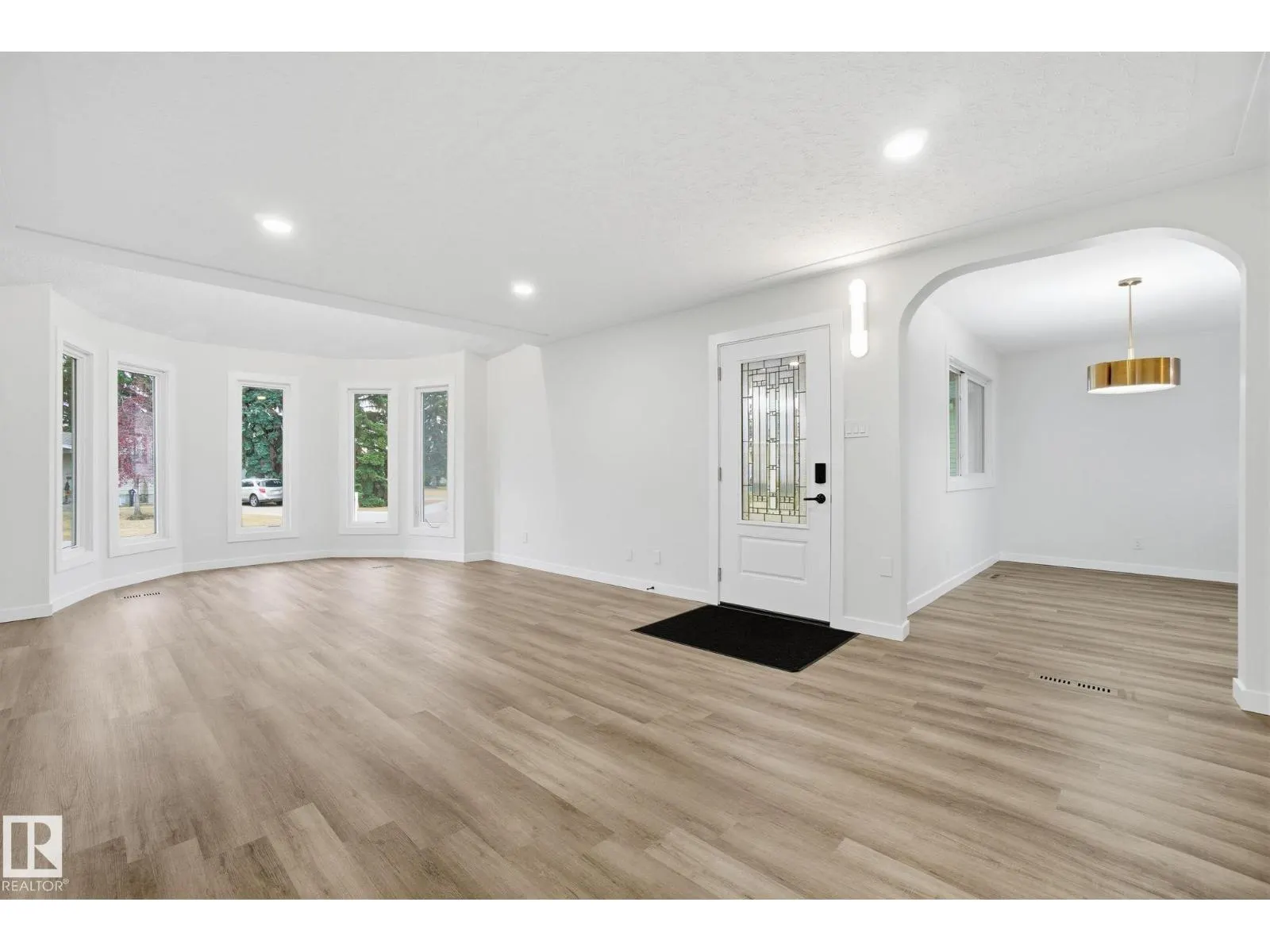 10524 134 AV NW