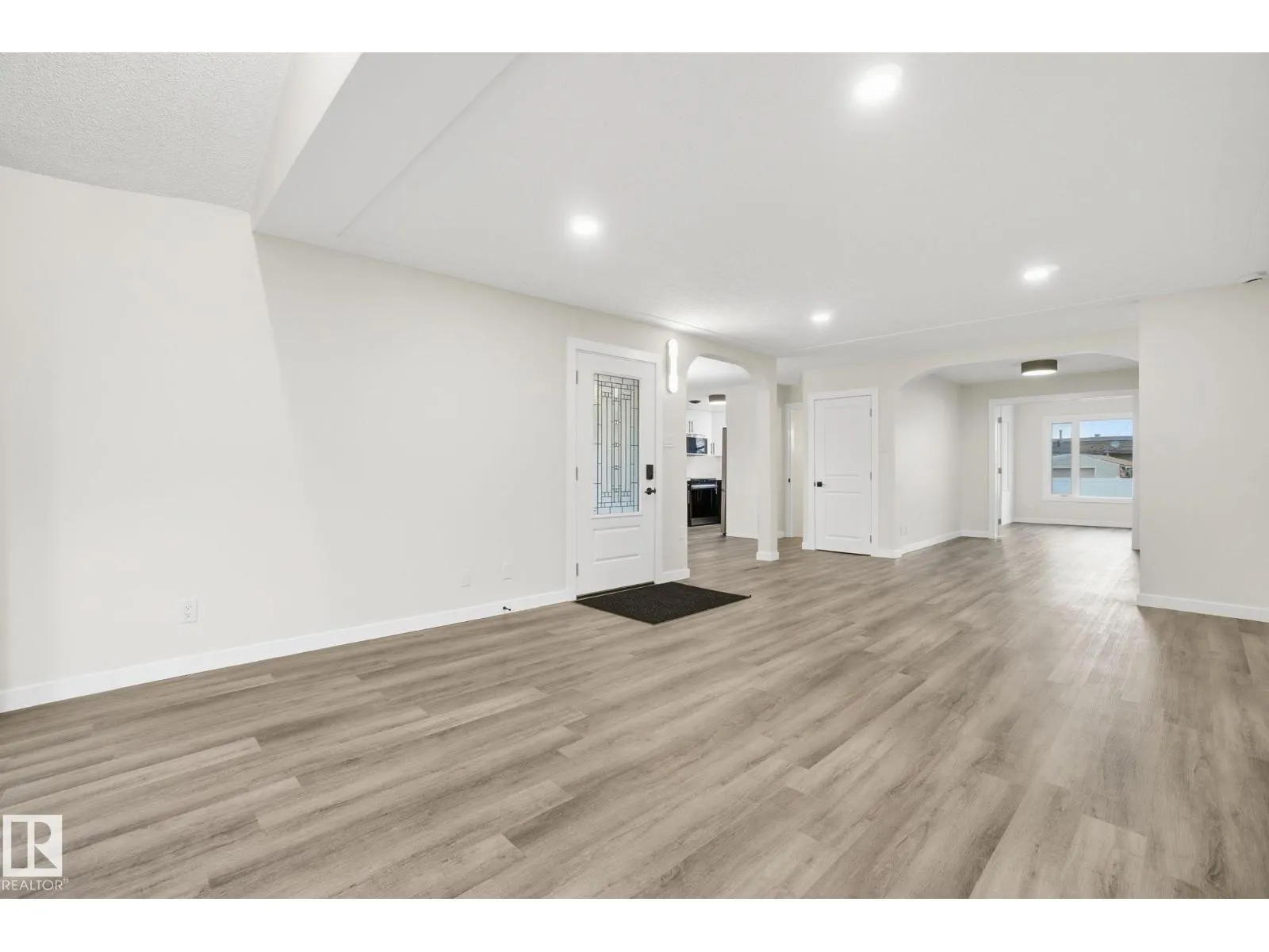 10524 134 AV NW