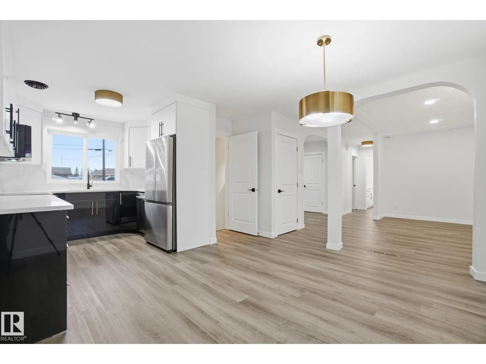 10524 134 AV NW