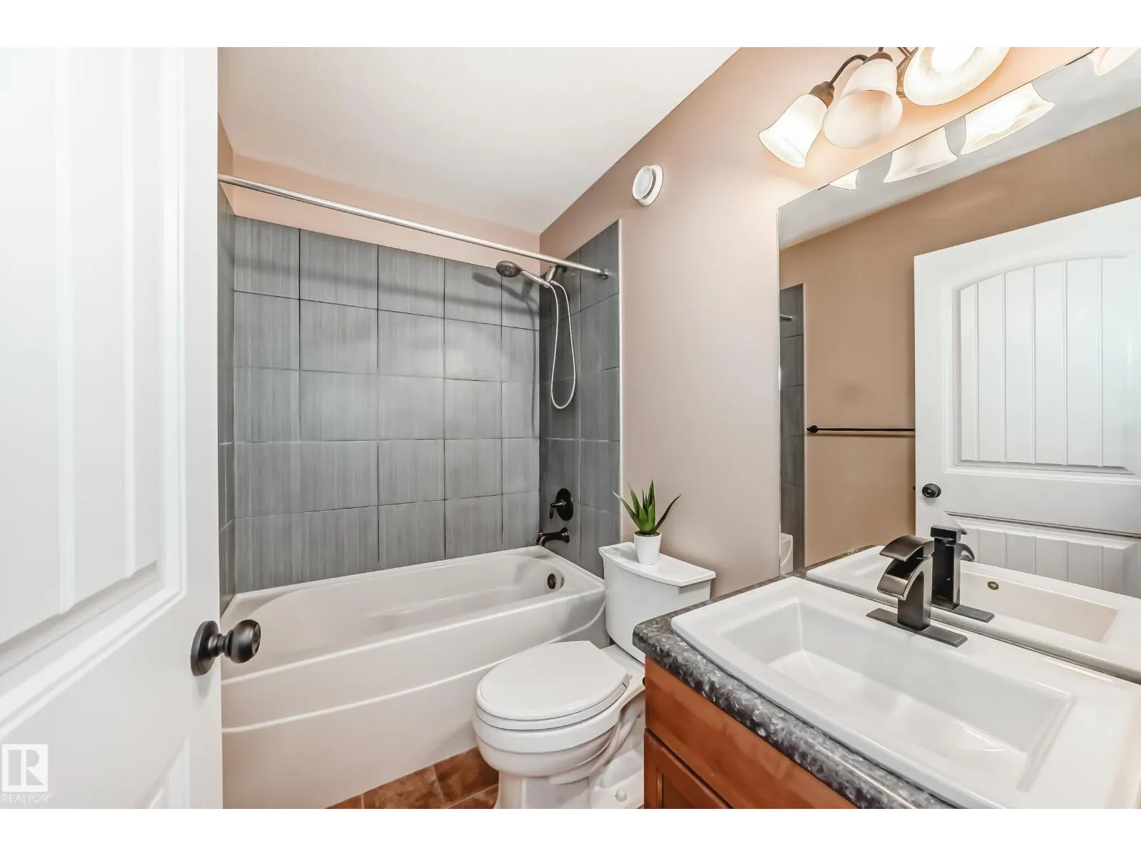 283 GRIESBACH RD NW