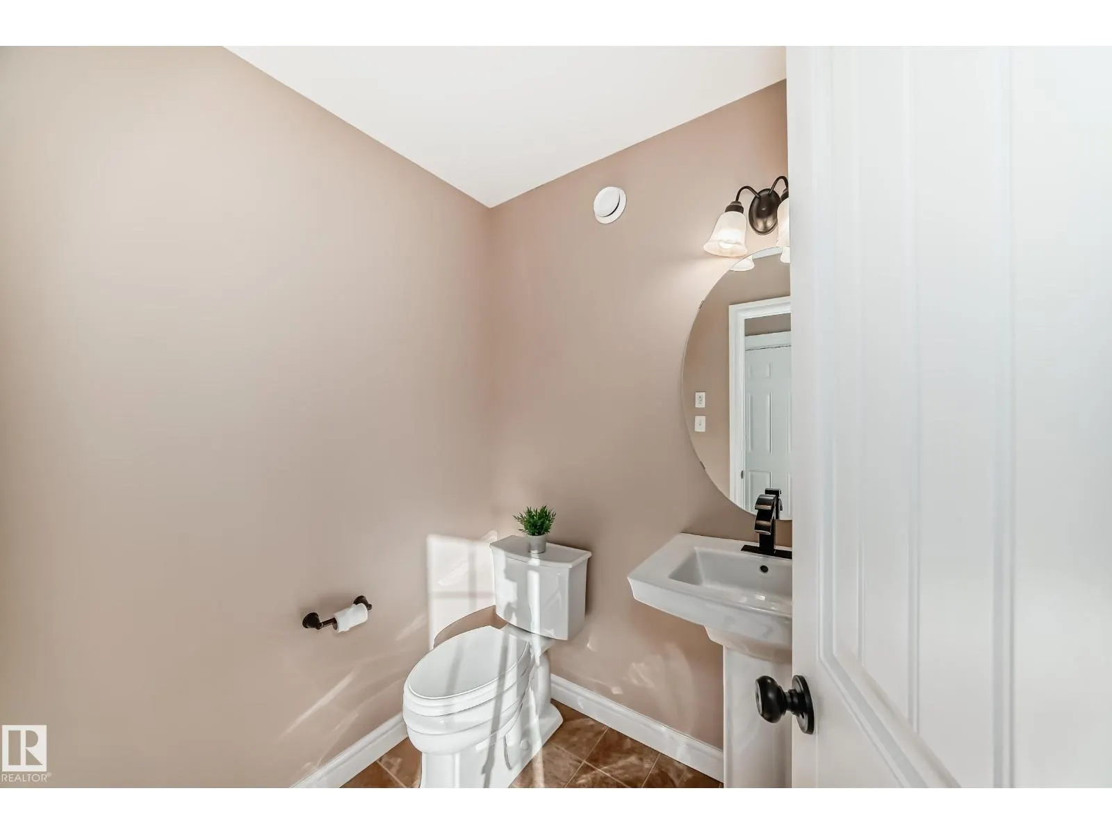 283 GRIESBACH RD NW