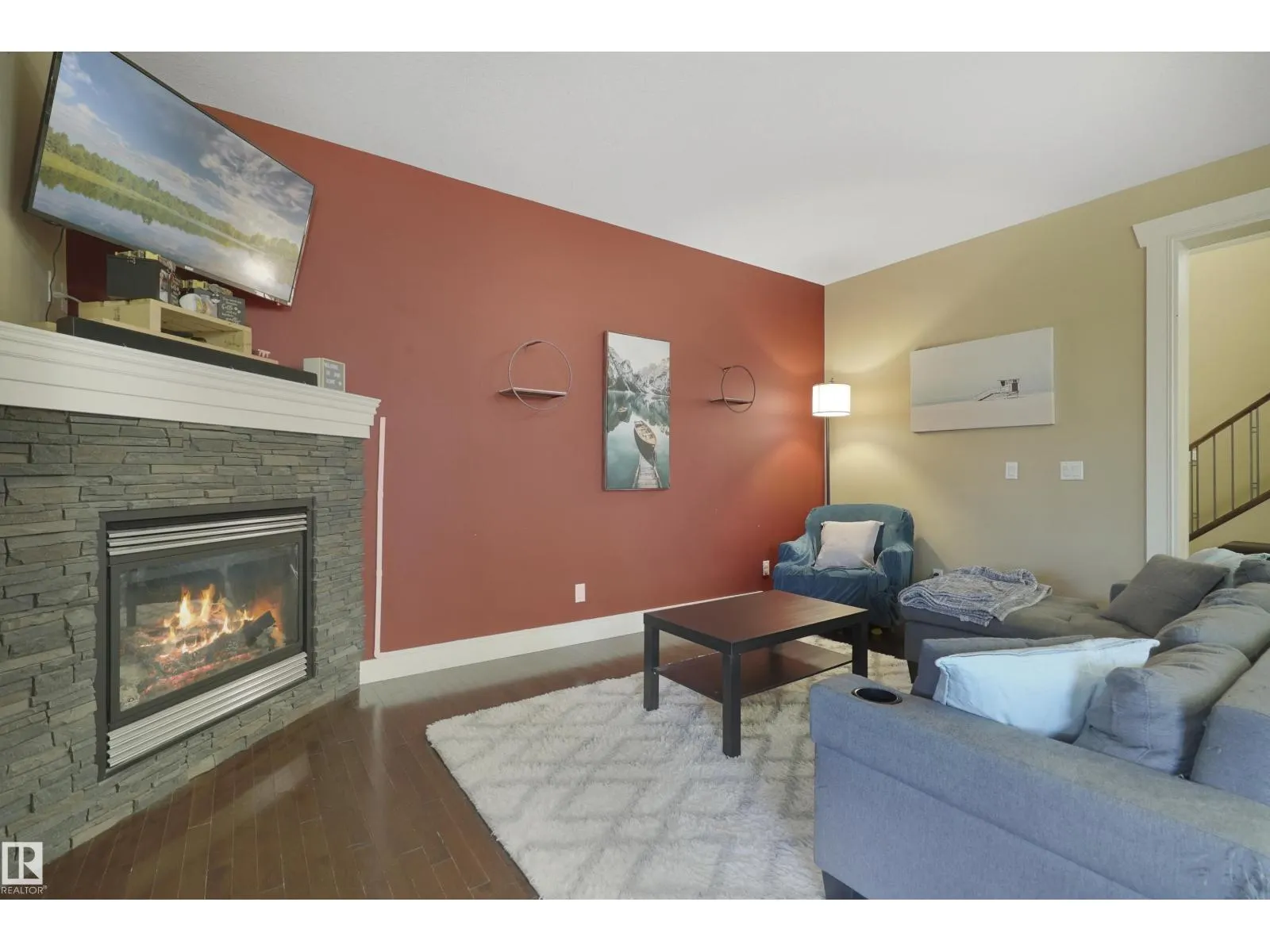 30 HILLDOWNS DR