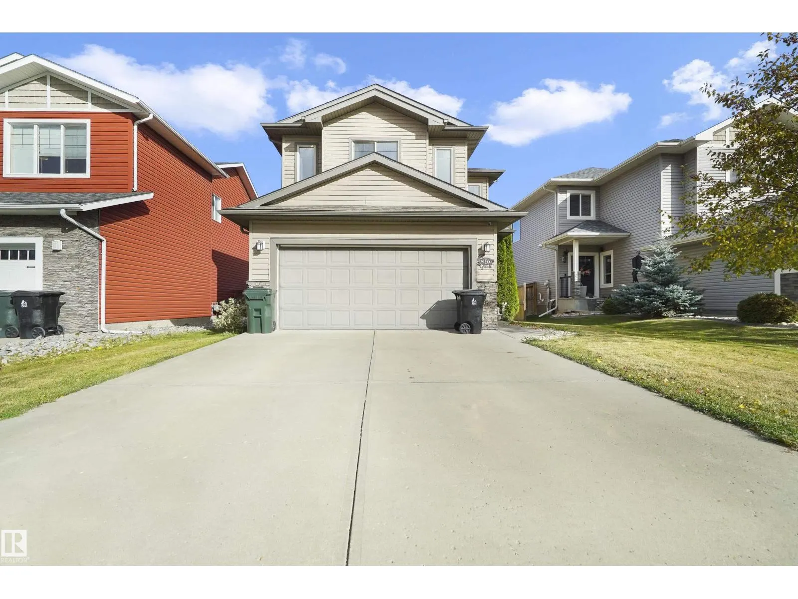 30 HILLDOWNS DR