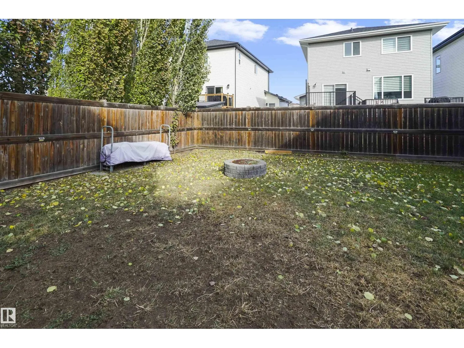 30 HILLDOWNS DR